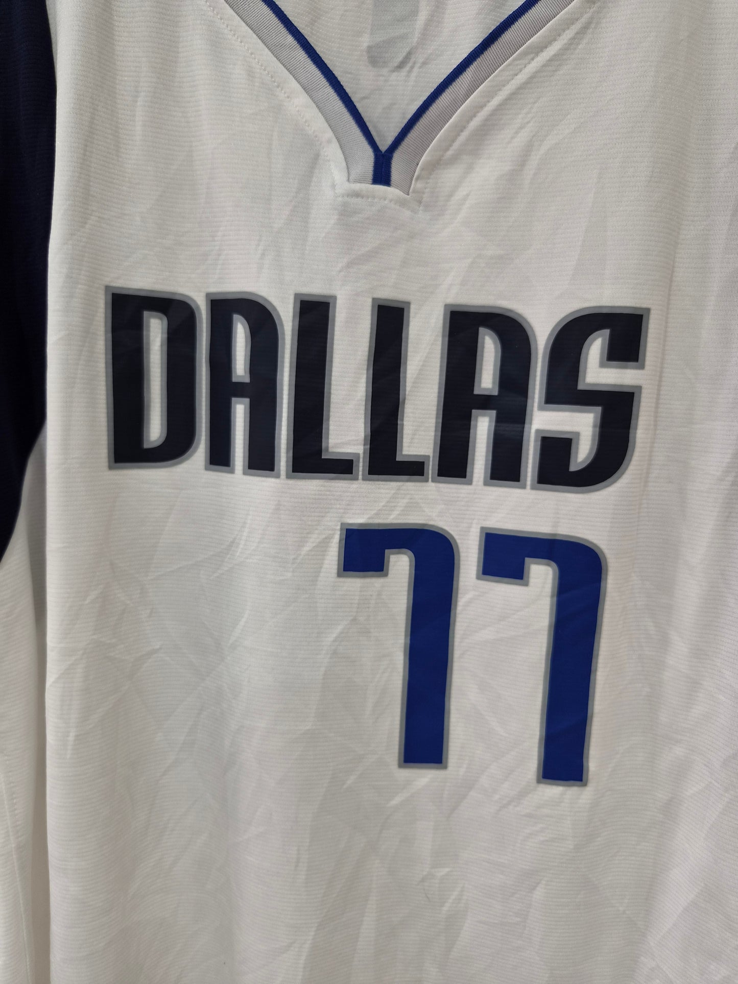 Fanatics Dallas Mavericks NBA Jersey, #77 Doncic, White, Size XL