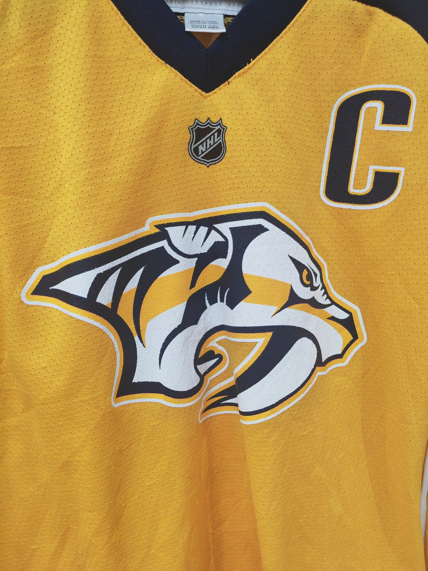Youth Reebok Nashville Predators NHL Hockey Jersey, #6 Weber, Yellow, Size YL/XL