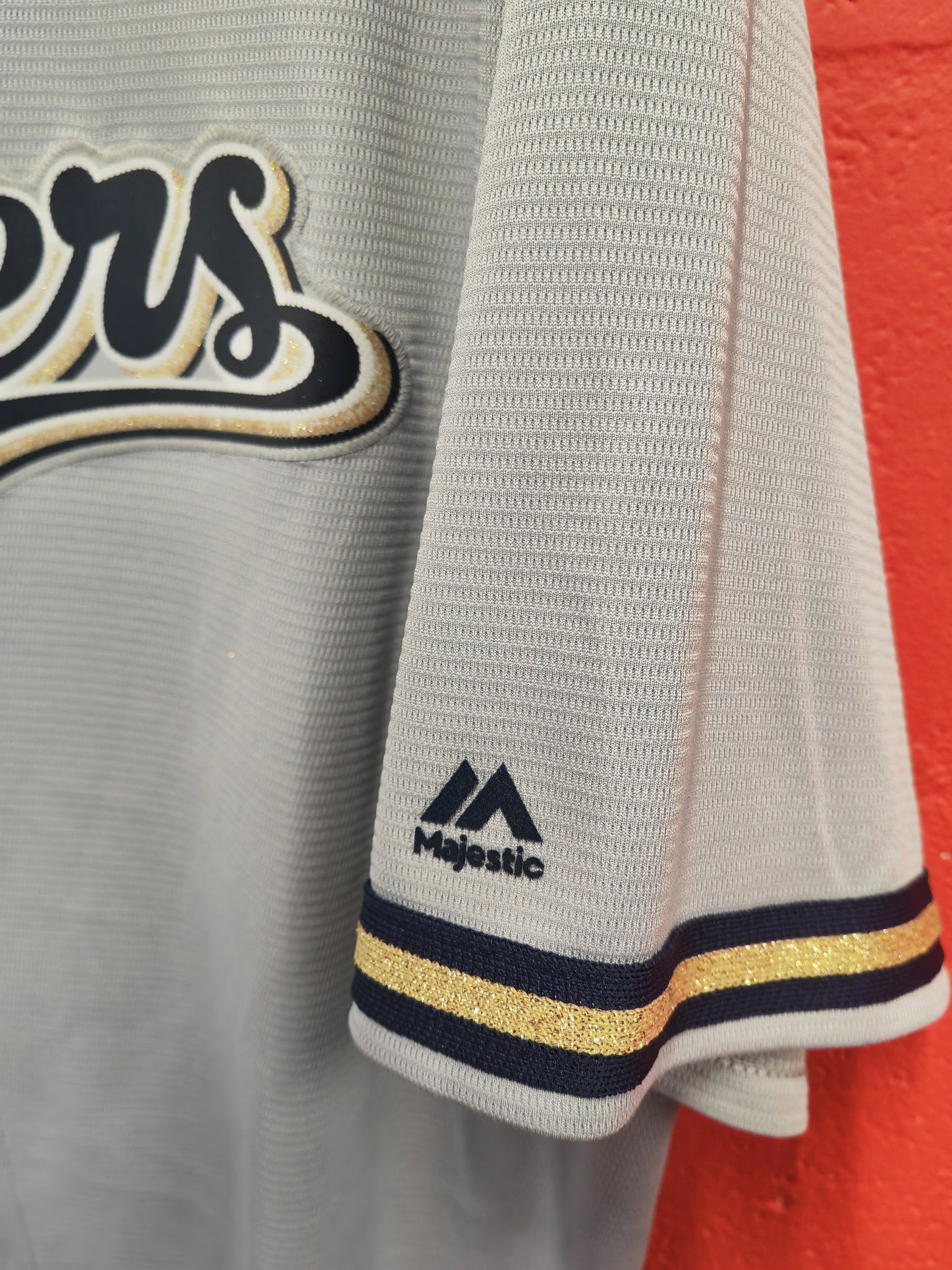 Majestic Milwaukee Brewers MLB Baseball Jersey, Grey, Size XL