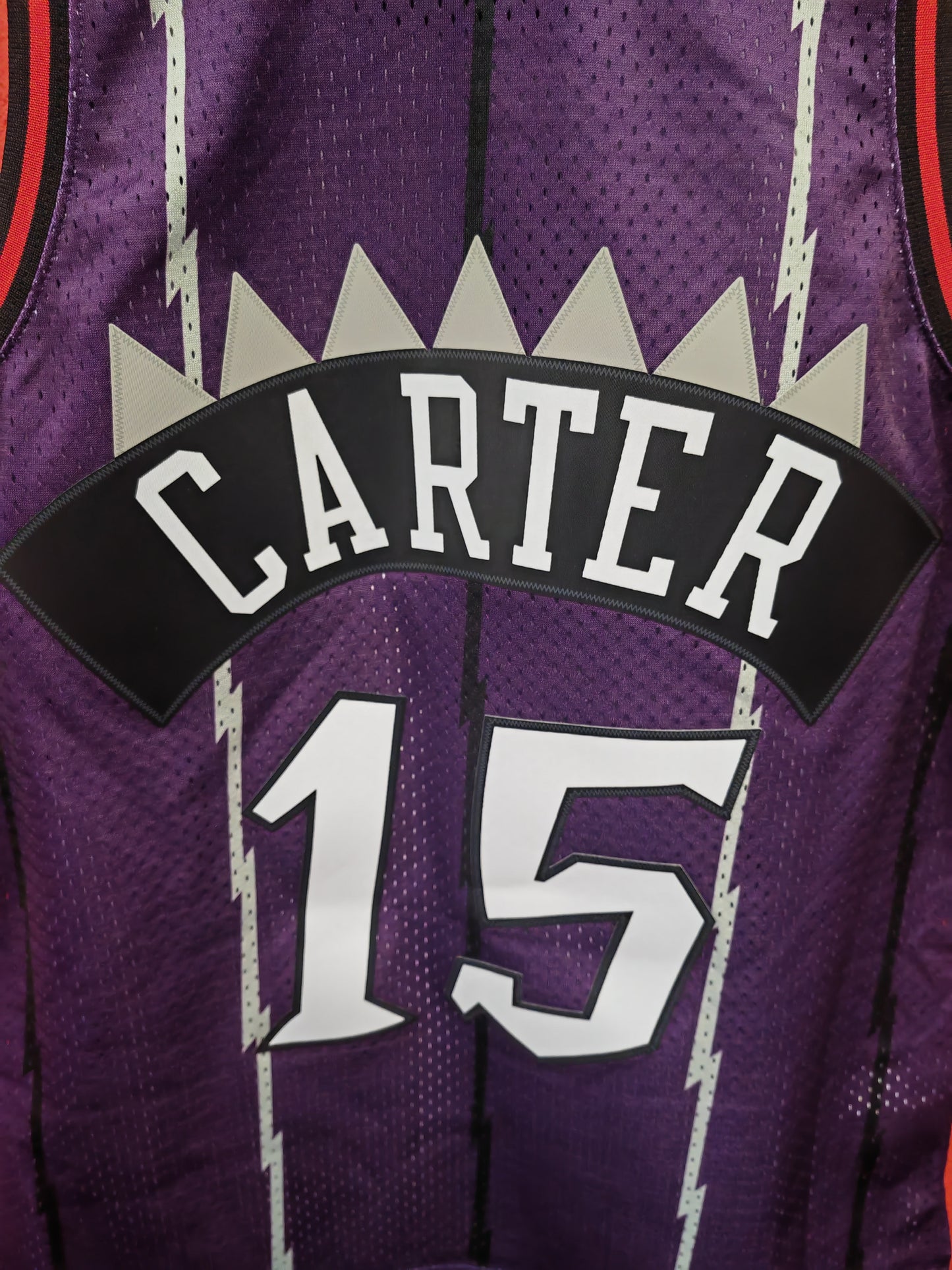 Mitchell & Ness Toronto Raptors 1998/99 NBA Jersey, #15 Carter. Purple, Size Medium