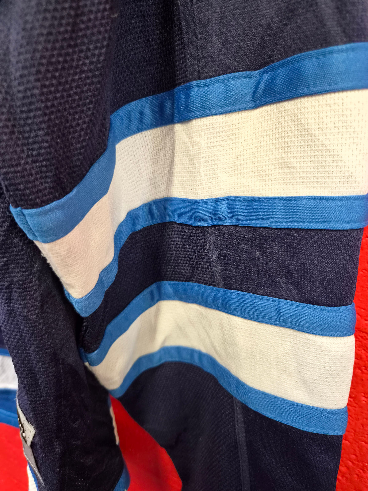 Reebok Winnipeg Jets NHL Ice Hockey Jersey, Navy, Size Small