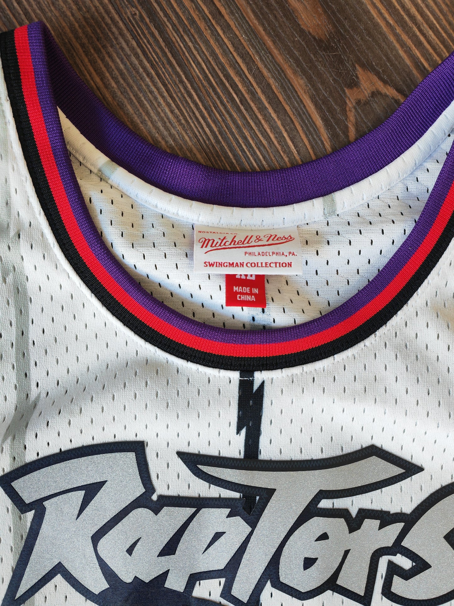 Mitchell & Ness Toronto Raptors NBA Jersey, #15 Carter, White, Size XL