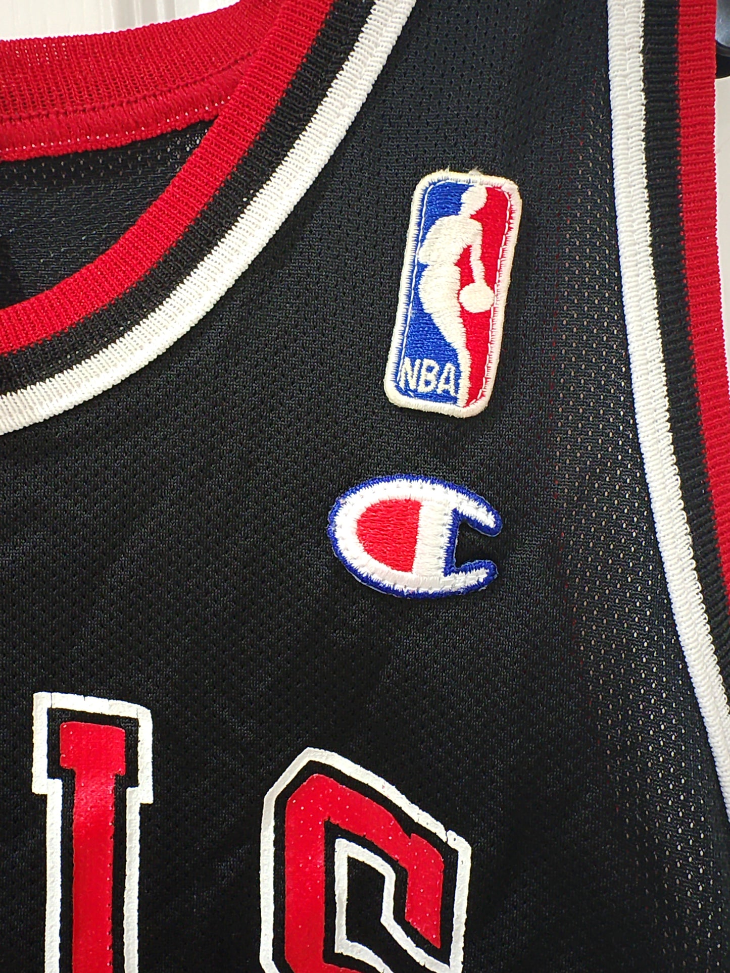Youth Champion Chicago Bulls NBA Jersey, #23 Jordan, Black, Size Youth XL