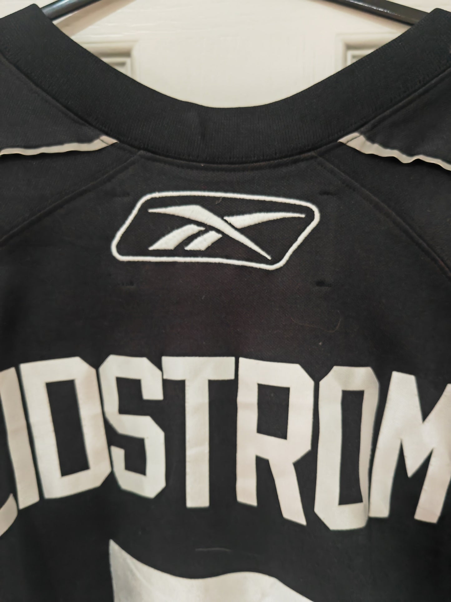 Reebok Detroit Red Wings NHL Warm Up/Training Jersey, #5 Lindstrom, Black,Size Medium