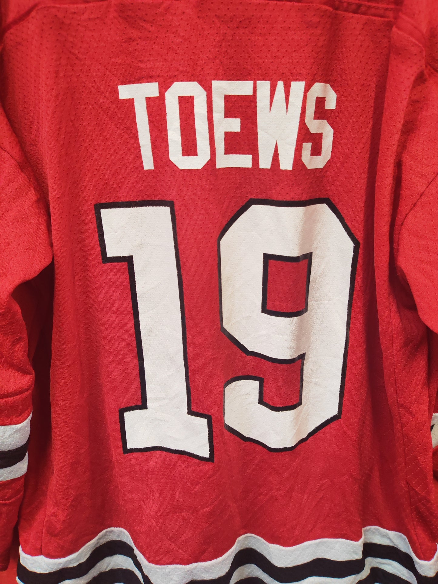 Youth Reebok Chicago Blackhawks NHL Hockey Jersey, #19 Toews, Red, Size YL/XL