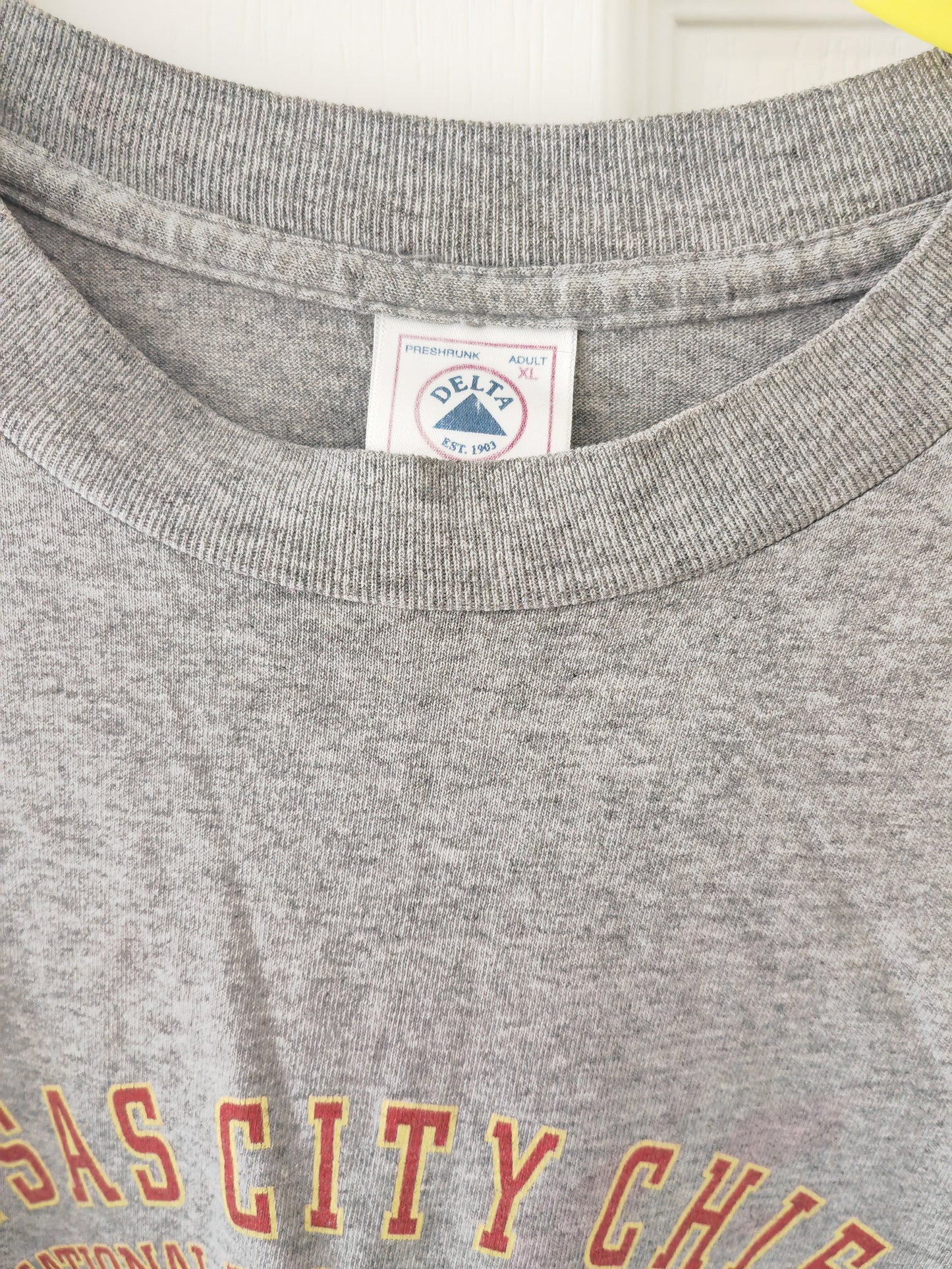 Delta Kansas City Chiefs NFL Short Sleeve T Shirt, Grey, Size XL