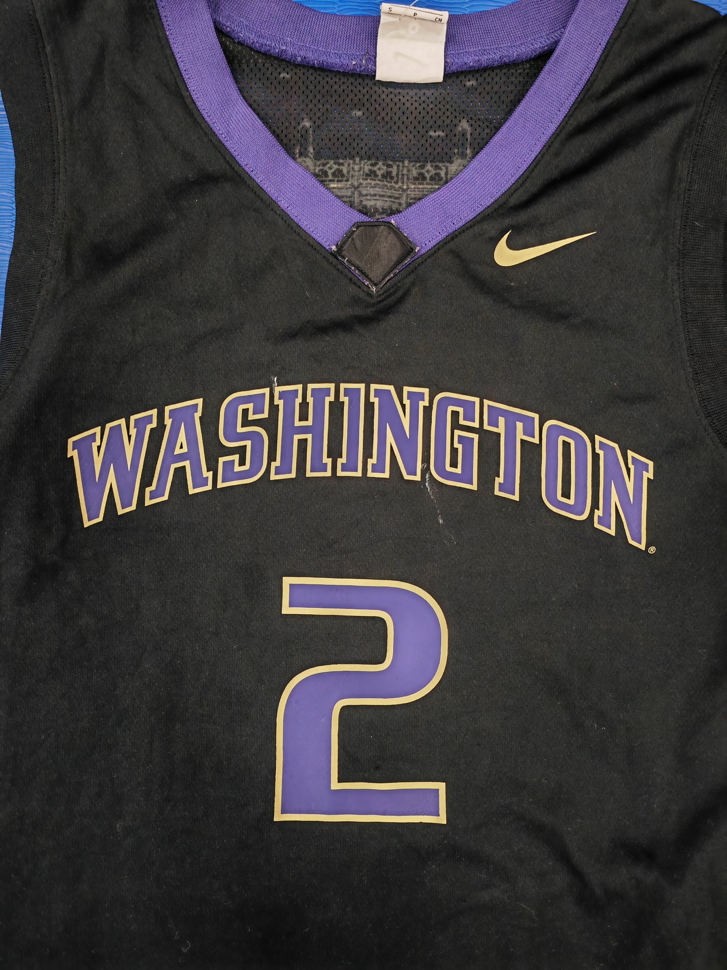 Nike Washington Huskies NCAA Basketball Jersey, #2, Black, Size Small