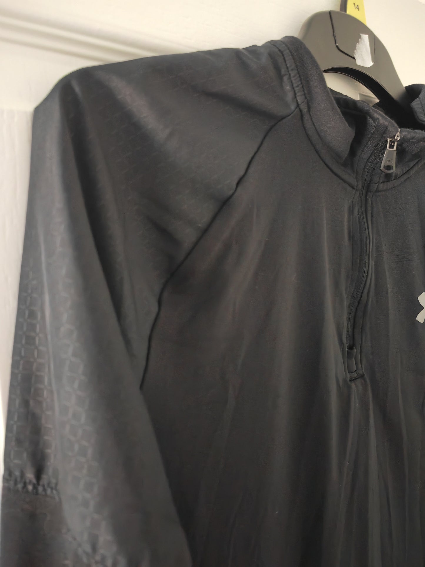 Under Armour 1/4 Zip Long Sleeve Lightweight Training Top, Black, Size Small