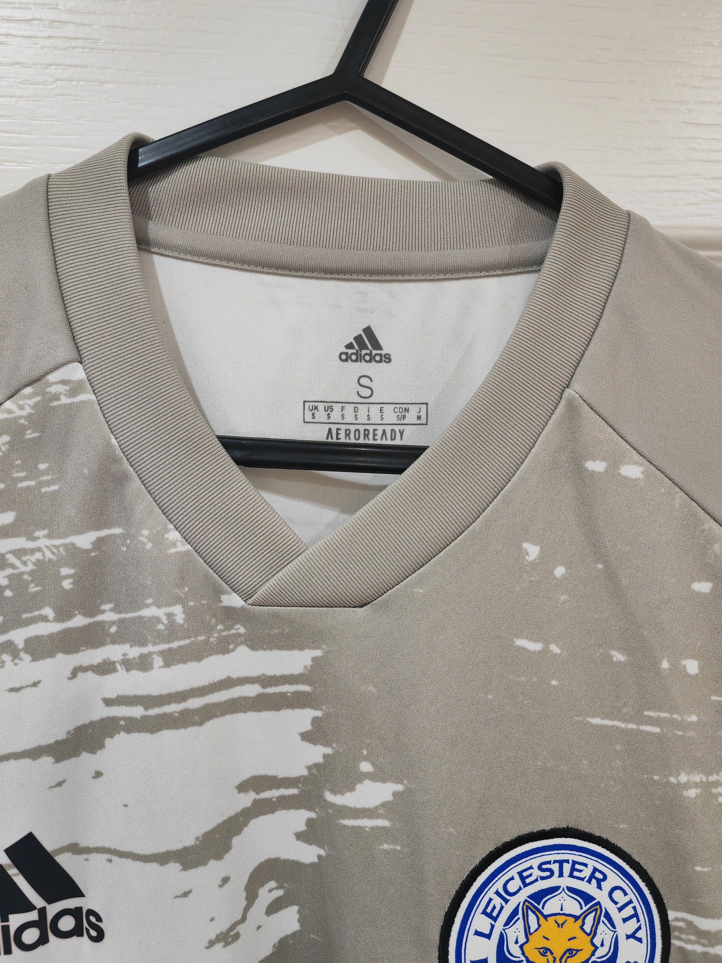 Adidas Leicester City FC Short Sleeve Training Shirt, Grey/White, Size Small