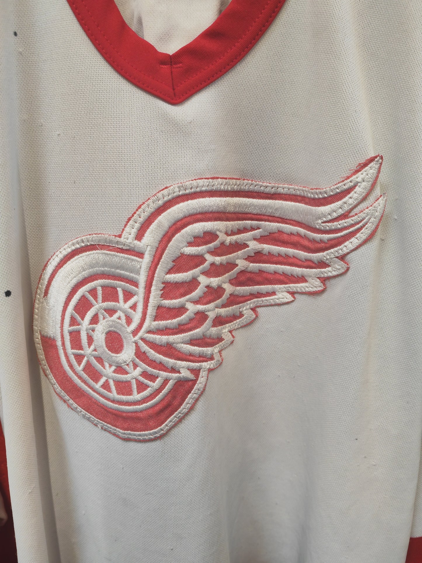 CCM Detroit Red Wings NHL Jersey, #24 Probert, White/Red, Size Small