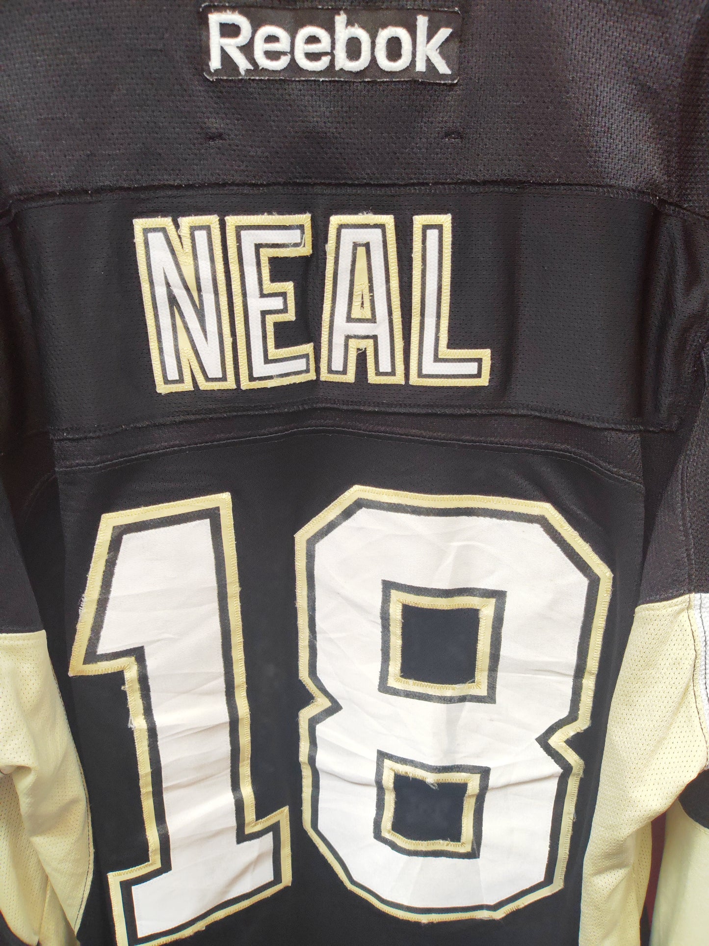 Reebok Pittsburgh Penguins NHL Jersey, #18 Neal. Black, Size Large