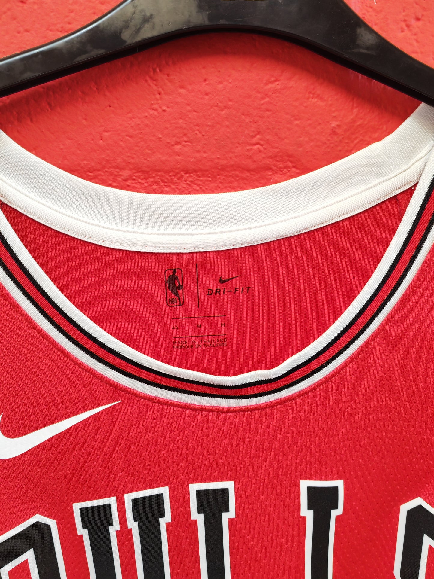 Nike Chicago Bulls NBA Swingman Jersey, #24 Markkanen, Red, Size Medium
