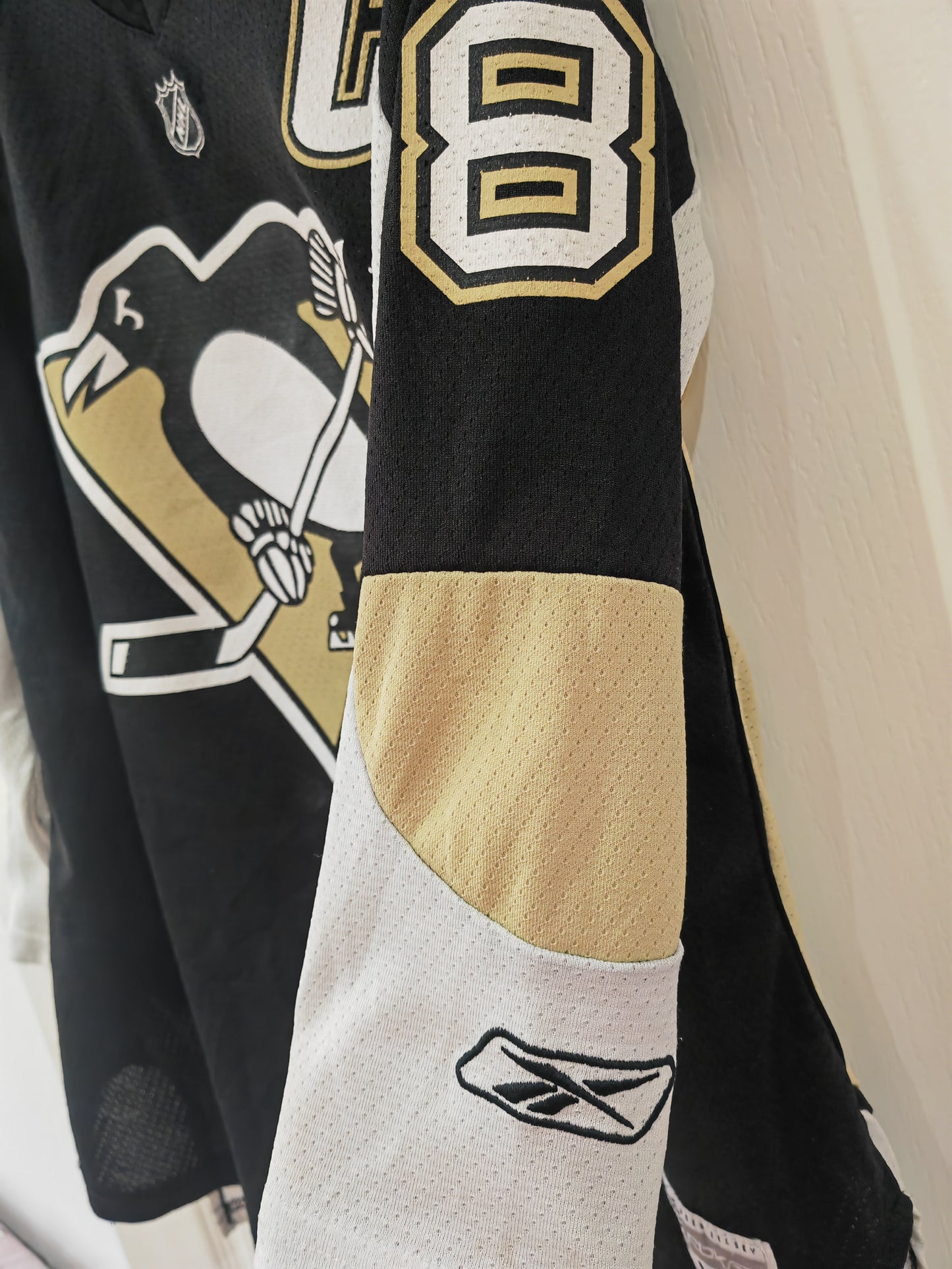 Youth Reebok Pittsburgh Penguins NHL Jersey, #87 Crosby, Black, Size YL/XL