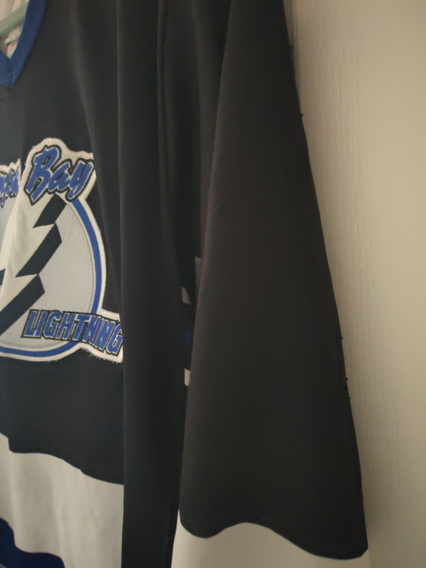 CCM Tampa Bay Lightning NHL Hockey Jersey, Black, Size Small