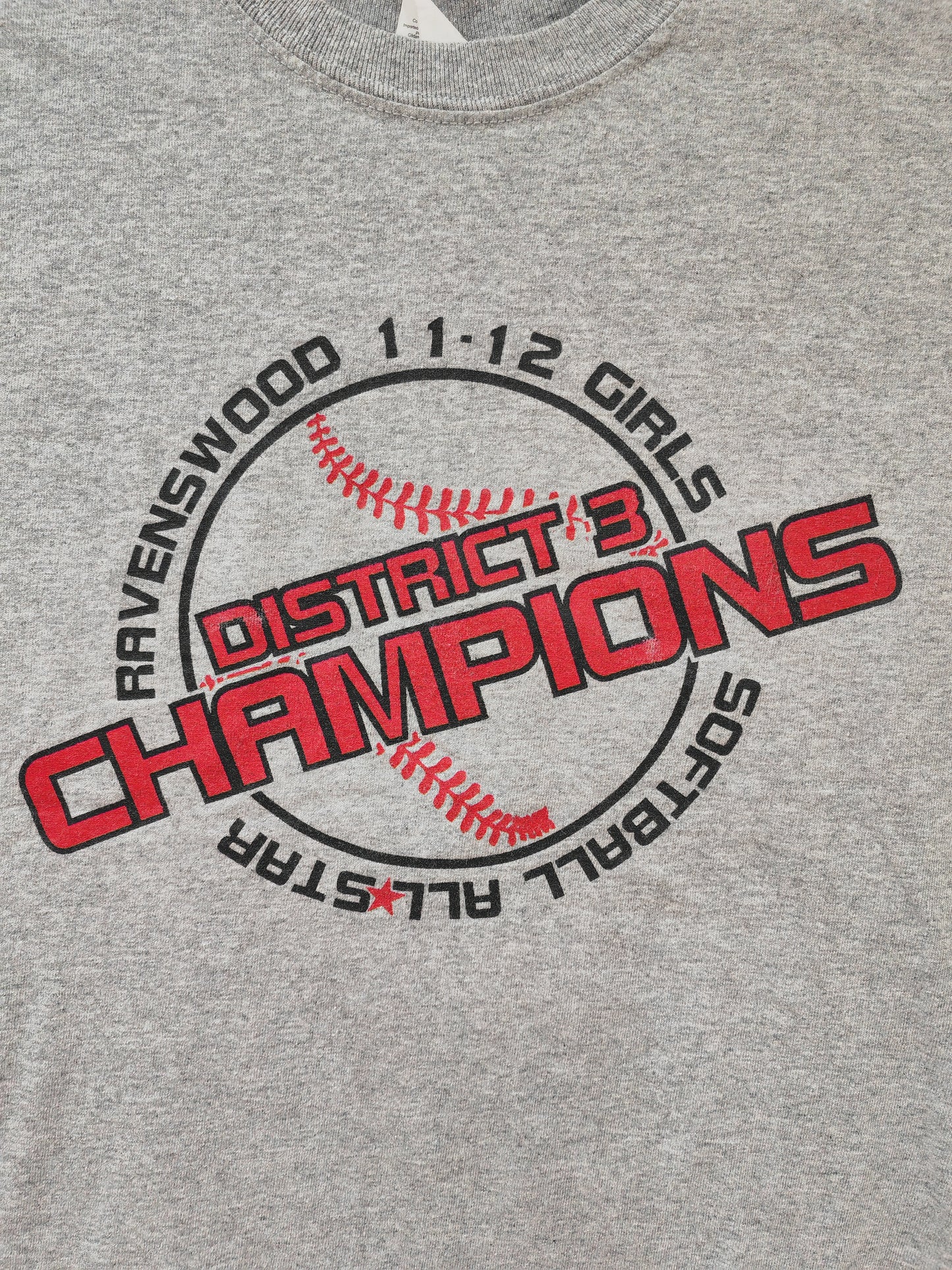 Gildan Ravenswood 11-12 Girls Softball Champions T Shirt, Grey, Size Medium