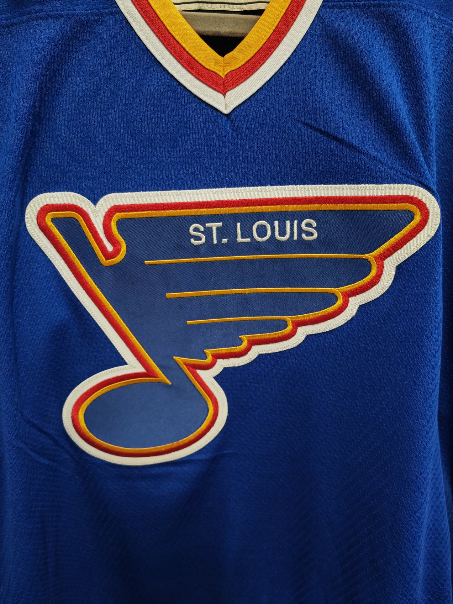 CCM St Louis Blues Team Classics NHL Jersey, Blue, Size 44 M/L