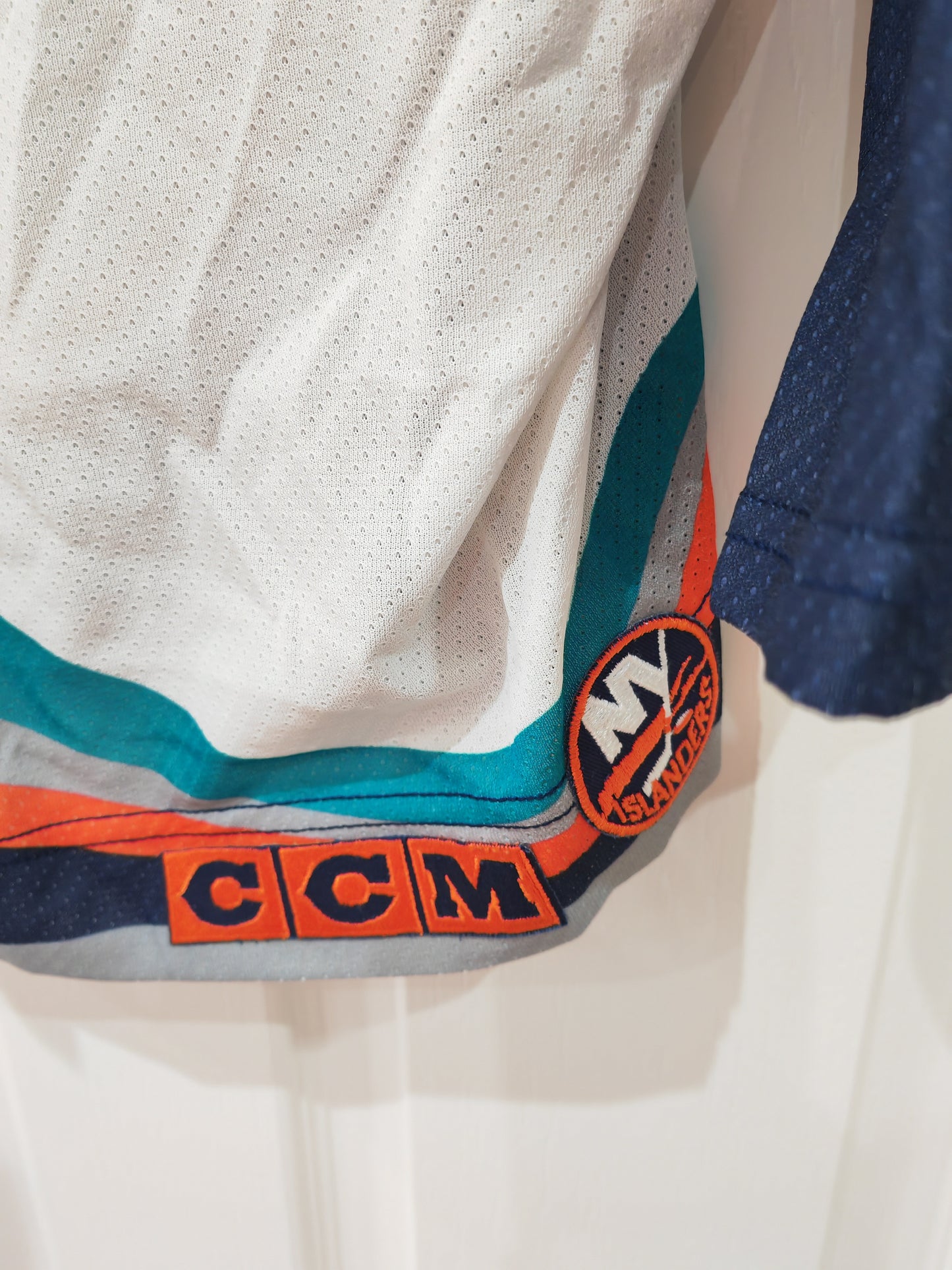 Youth CCM New York Islanders NHL Hockey Jersey, White, Size YS/M