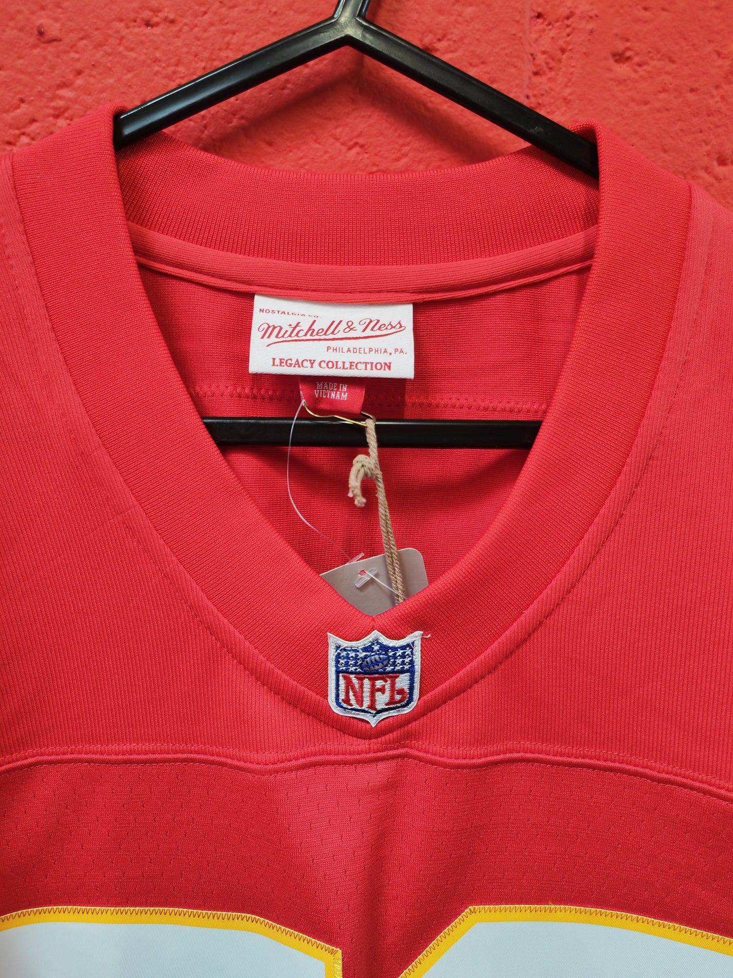 Mitchell & Ness Kansas City Chiefs 1994 NFL Jersey, #58 D. Thomas, Red, Size Medium