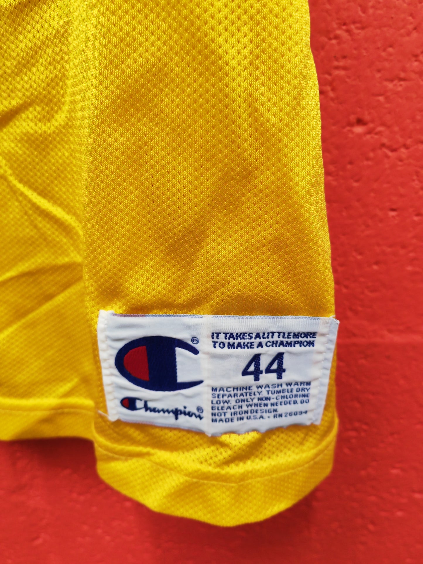 Champion Los Angeles Lakers NBA Jersey, #32 Johnson, Yellow, Size 44 M/L