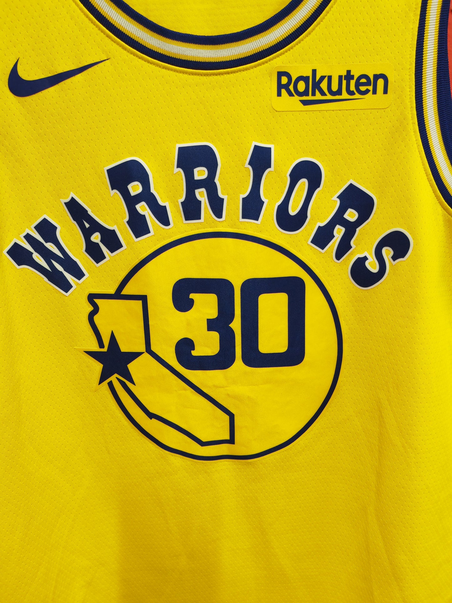 Nike Golden State Warriors NBA Jersey, #30 Curry, Yellow, Size Large