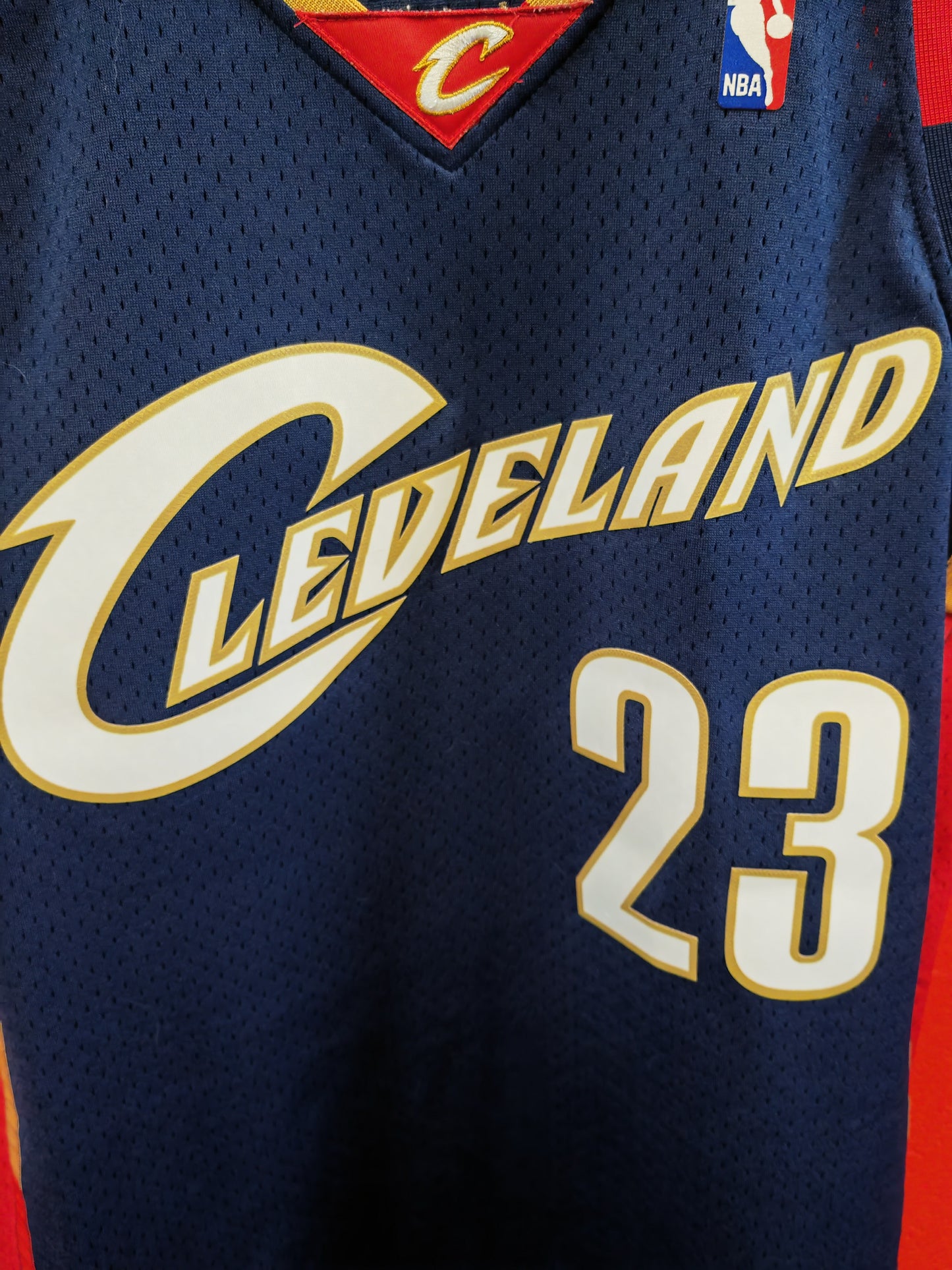 Mitchell & Ness Cleveland Cavaliers 2008-09 Jersey, #23 James, Navy Blue, Size Large