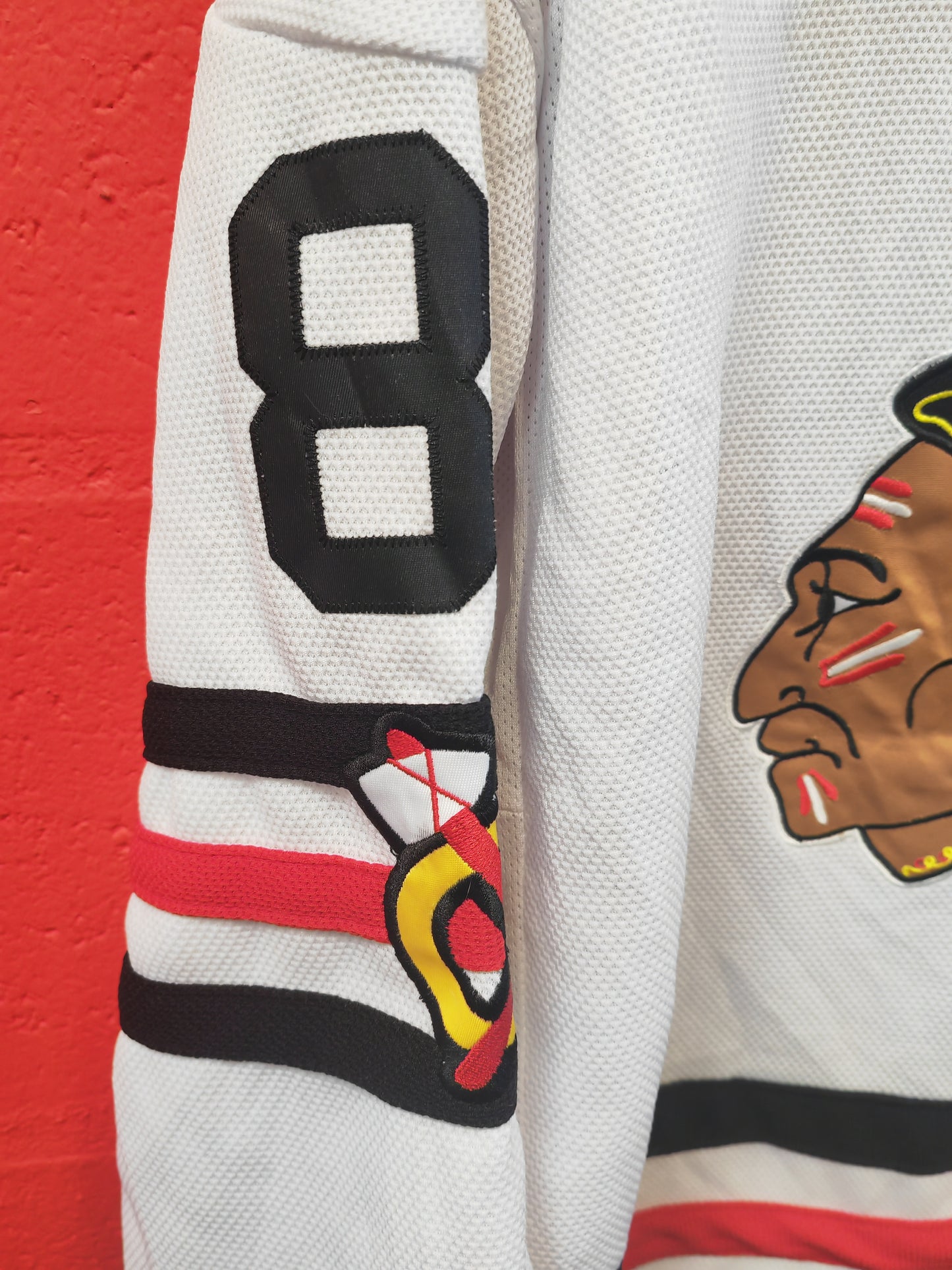 Youth Reebok Chicago Blackhawks NHL Jersey, #88 Kane, White, Size YL/XL