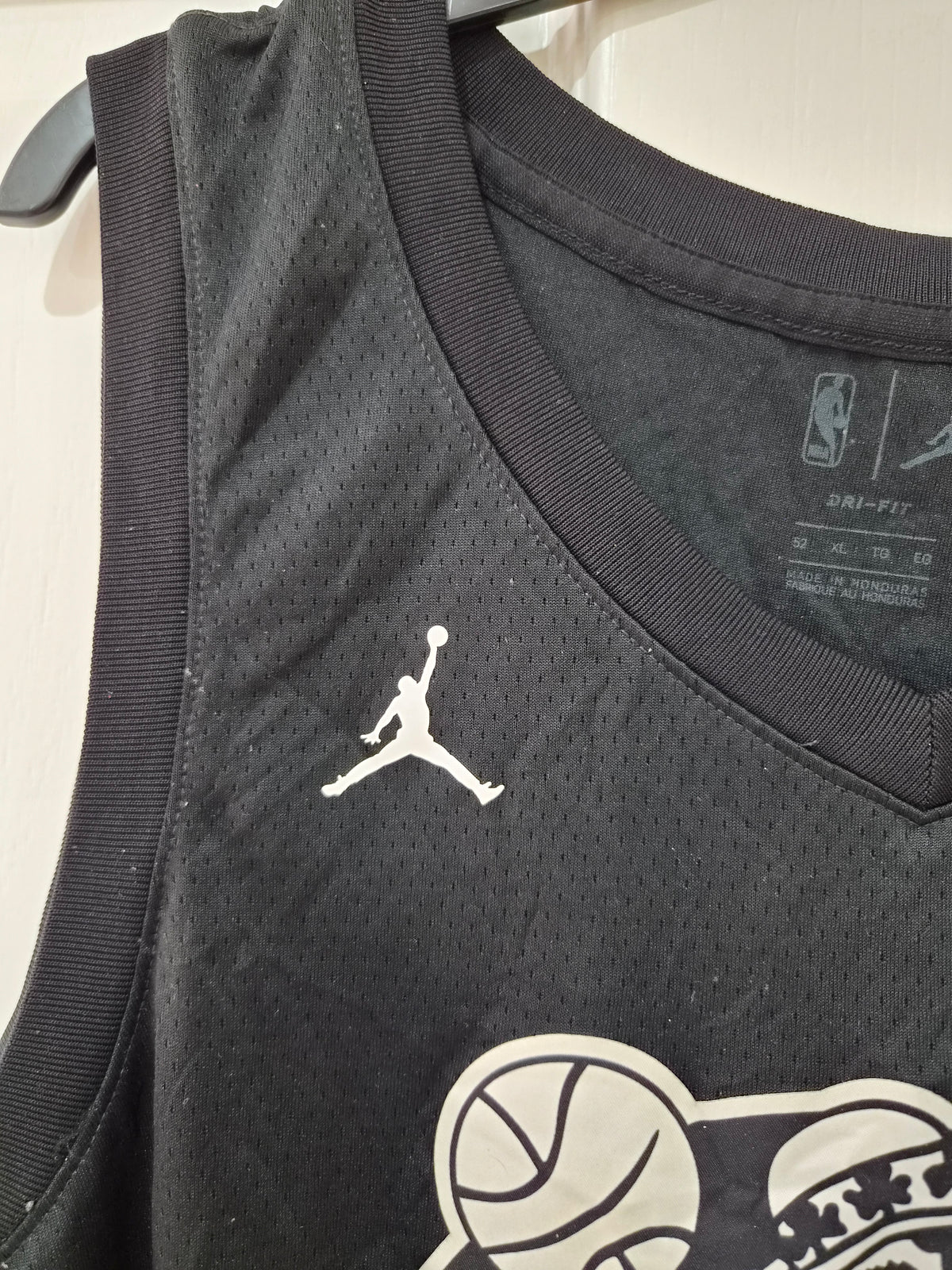 Jordan 2018 NBA All Star Game Boston Celtics Jersey, #11 Irving, Black. Size XL