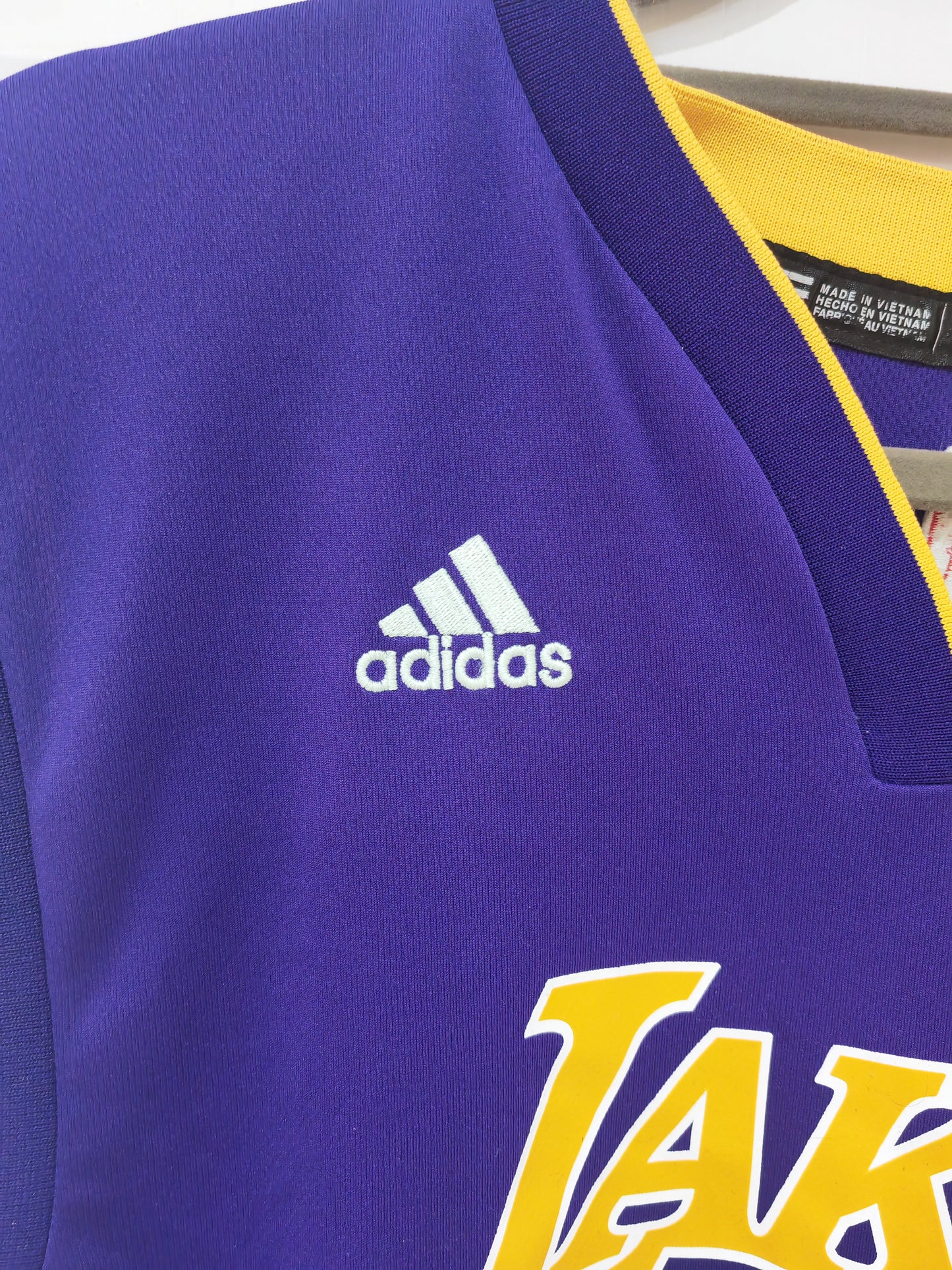 Adidas Los Angeles Lakers NBA Basketball Jersey, #24 Bryant, Purple, Size Medium