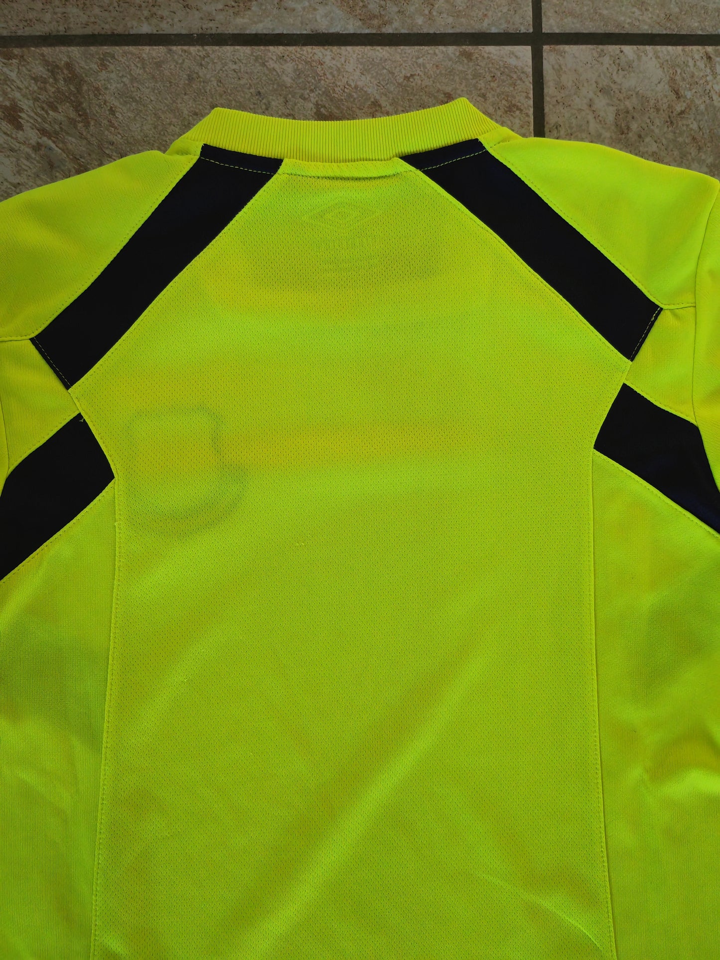 Youth Umbro Everton Football Training Shirt, Fluorescent Yellow, Size YM