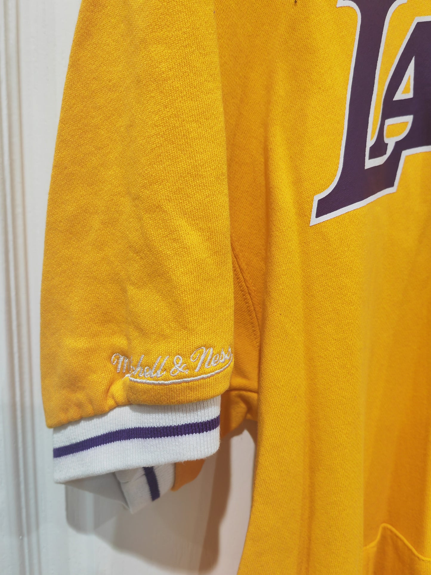 Mitchell & Ness Los Angeles Lakers 2000 NBA Finals Short Sleeve Hoodie, Size Medium