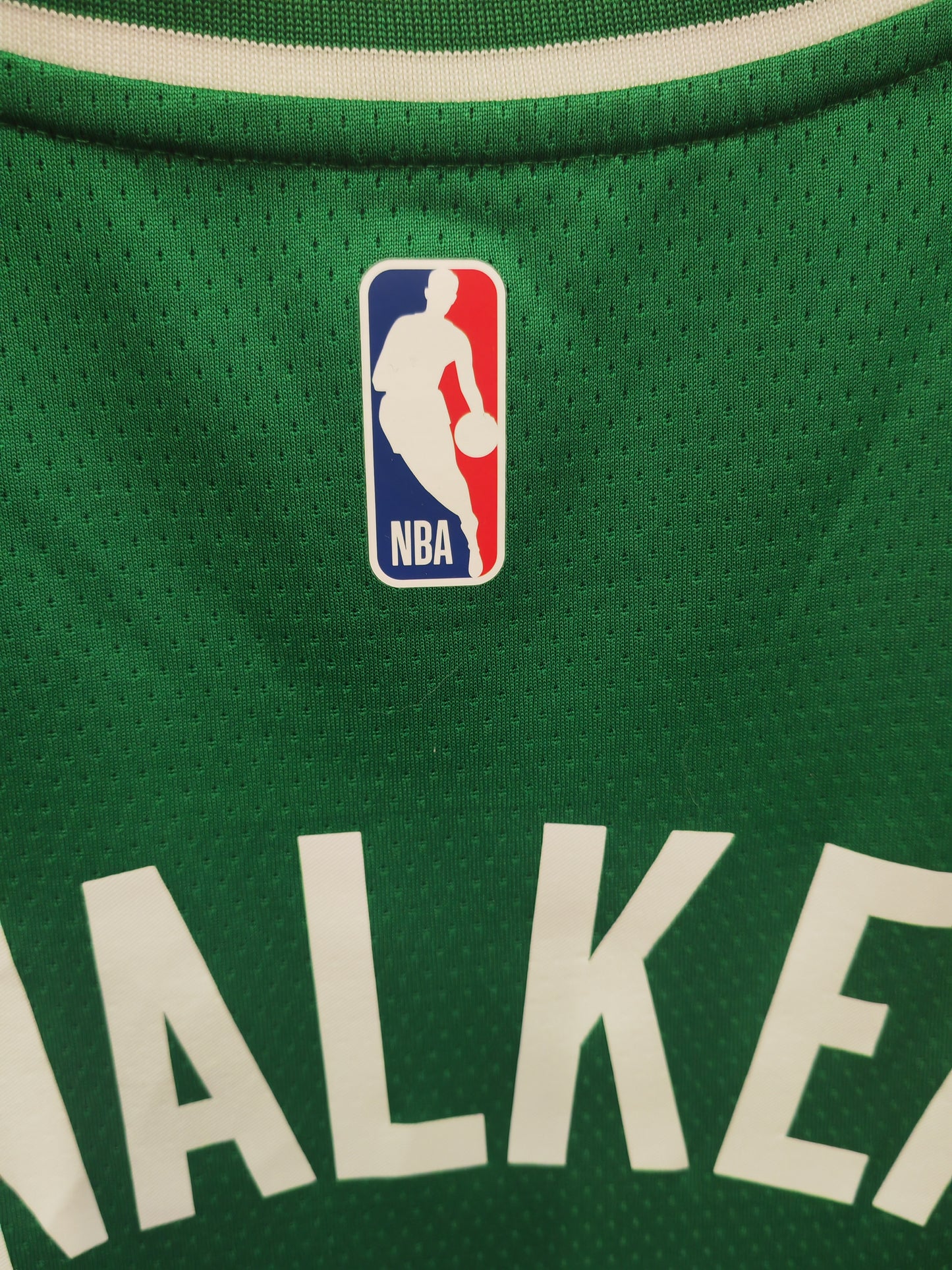 Nike Boston Celtics NBA Jersey, #8 Walker, Green, Size Medium