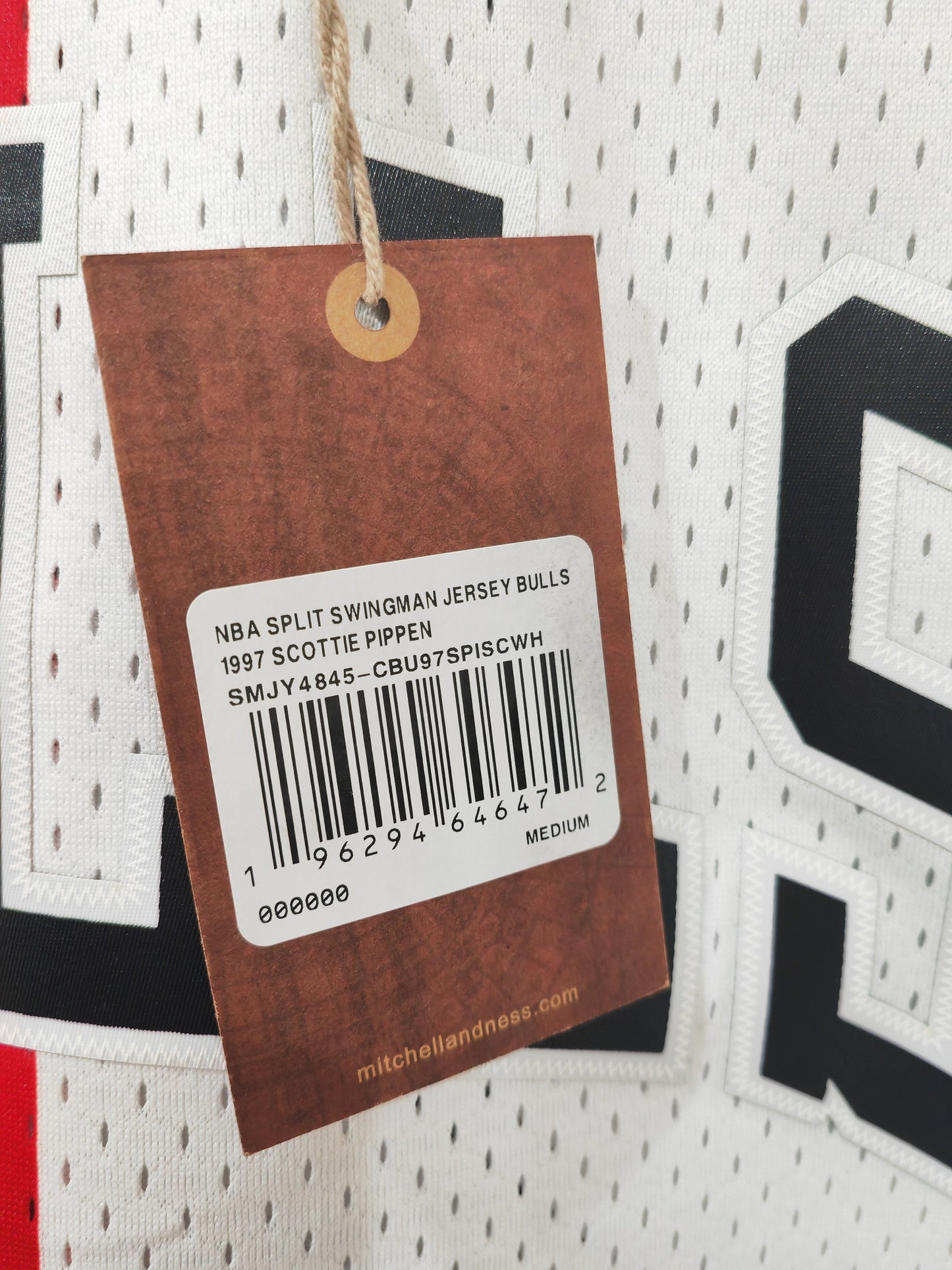 Mitchell & Ness Chicago Bulls Split 1997-98 NBA Jersey, #33 Pippen, Size Medium