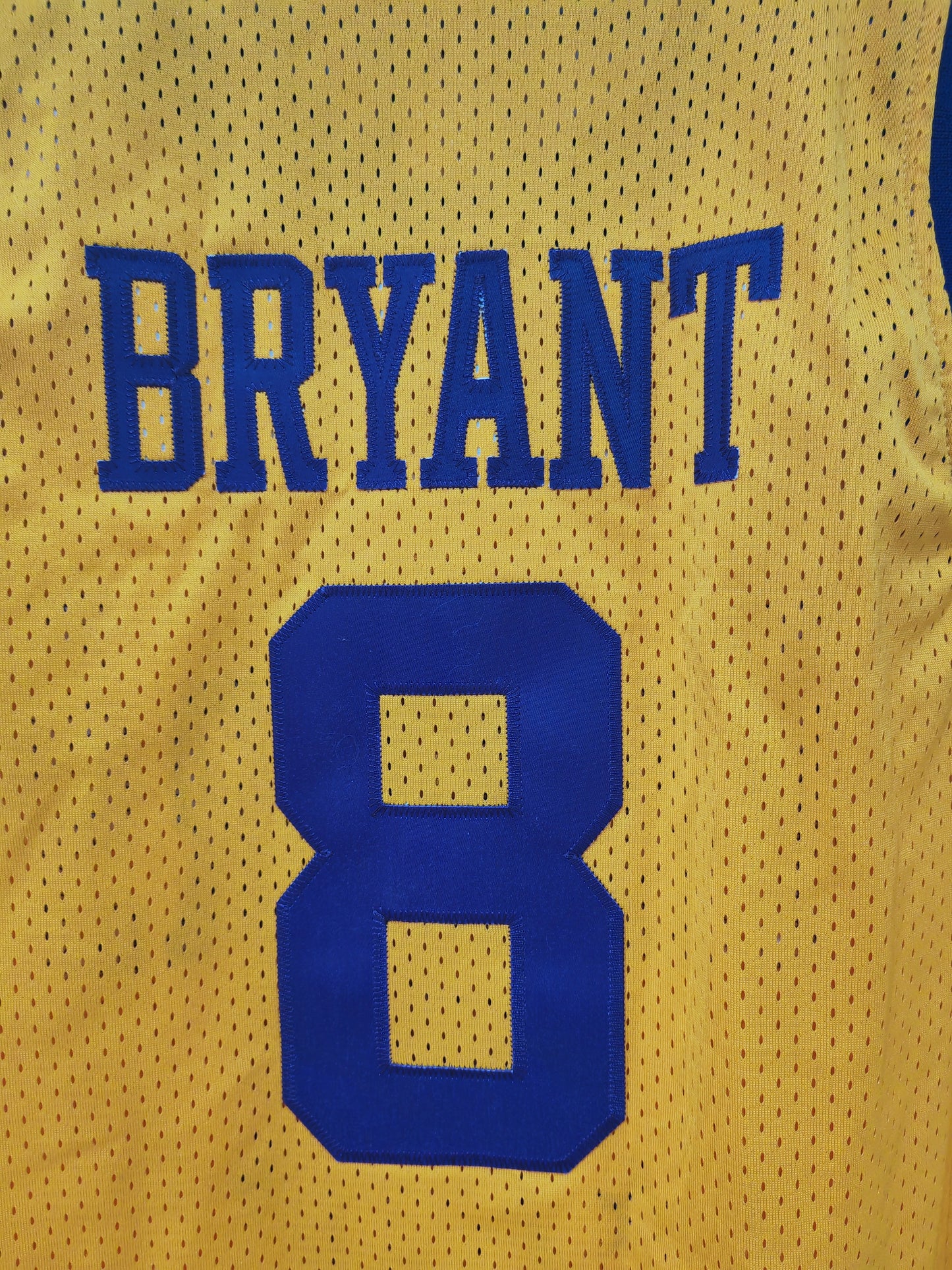 Youth Nike Los Angeles Lakers NBA Jersey, #8 Bryant, Yellow, Size Youth Medium+2 length