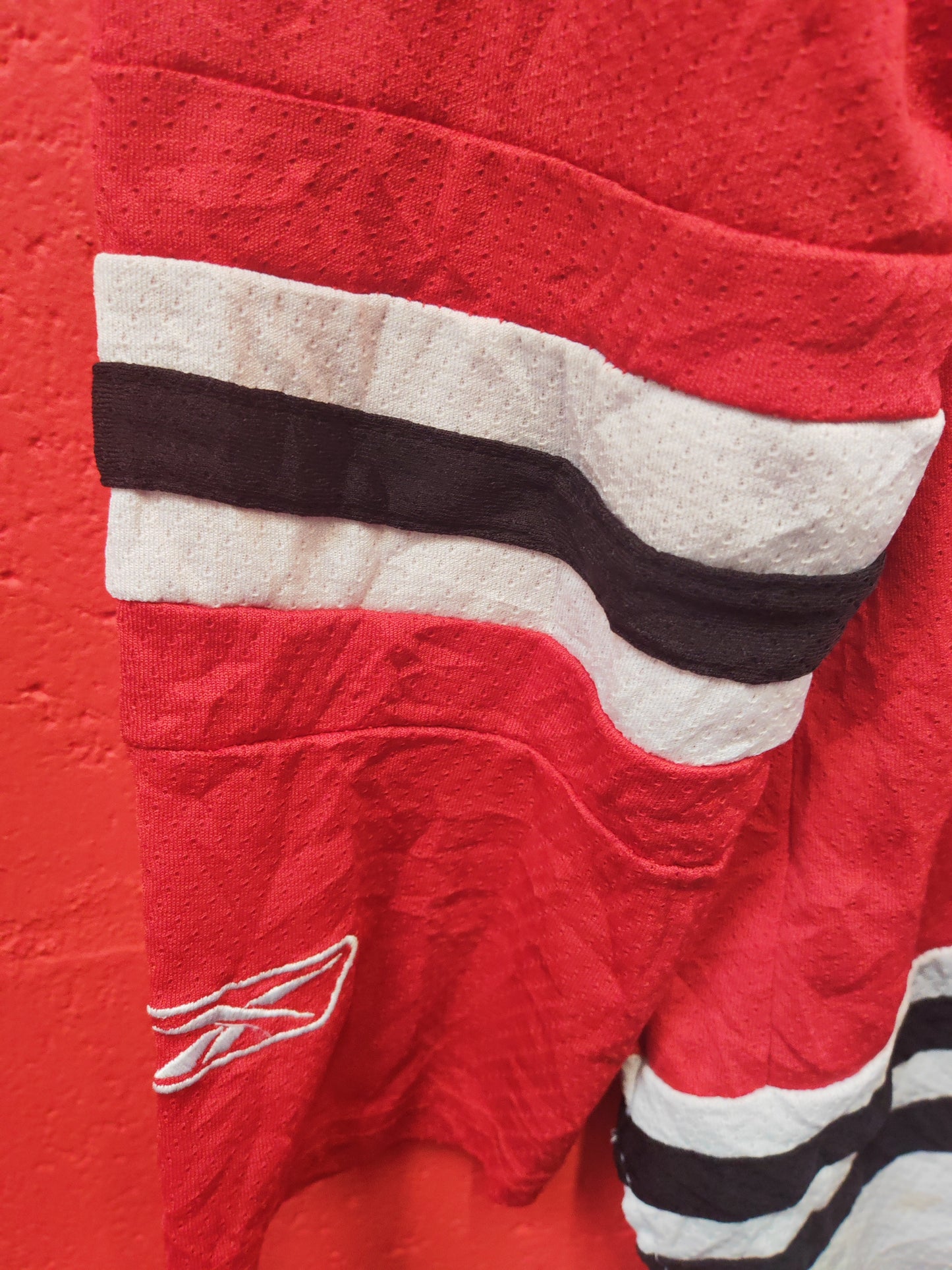 Youth Reebok Chicago Blackhawks NHL Hockey Jersey, #19 Toews, Red, Size YL/XL