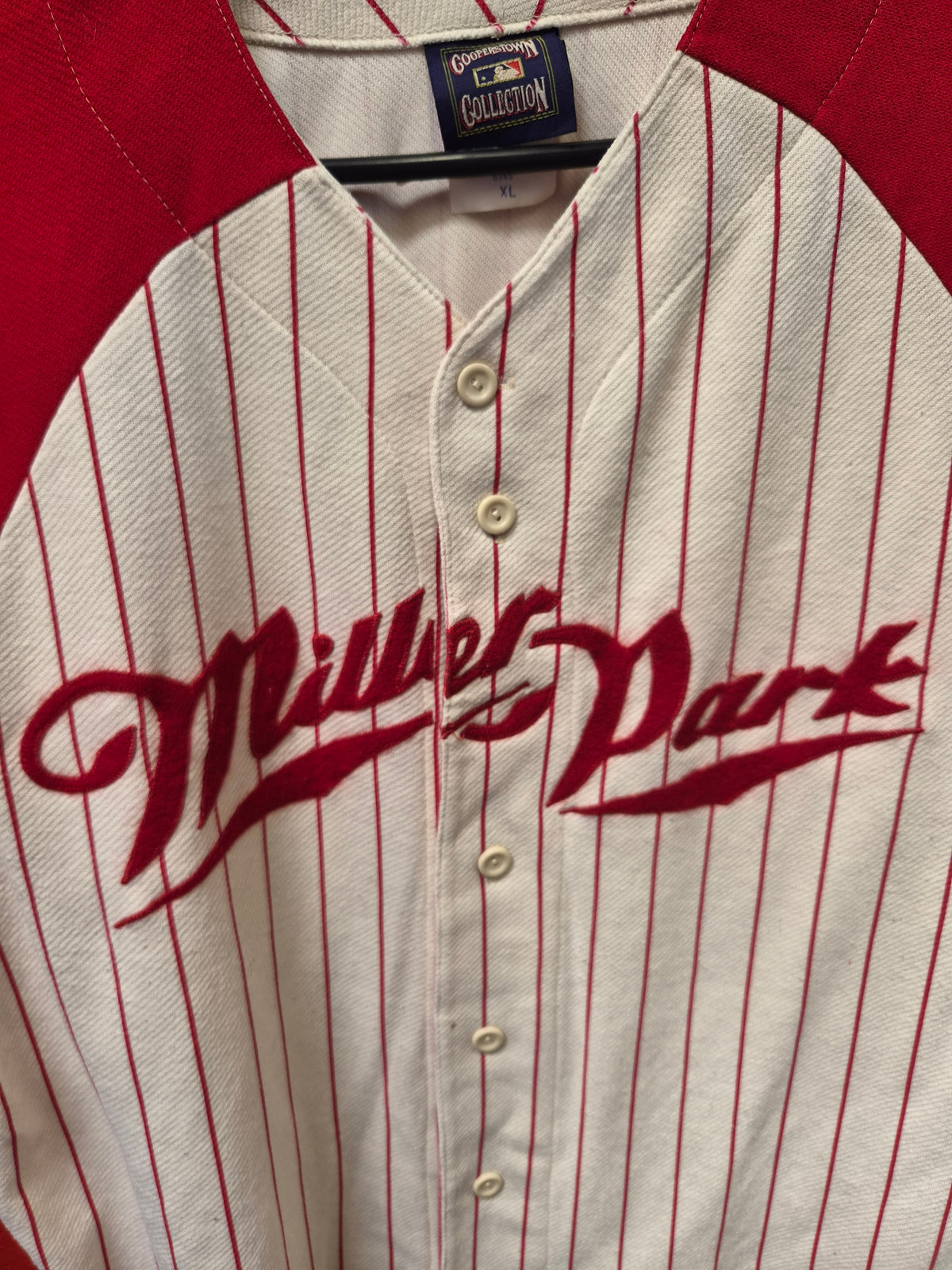 Majestic Milwaukee Brewers, Miller Park Baseball Jersey, Off White/Red, Size XL