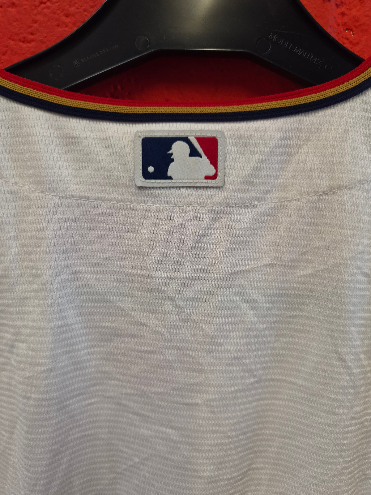 Women's Majestic Minnesota Twins MLB Jersey, White, Size Small