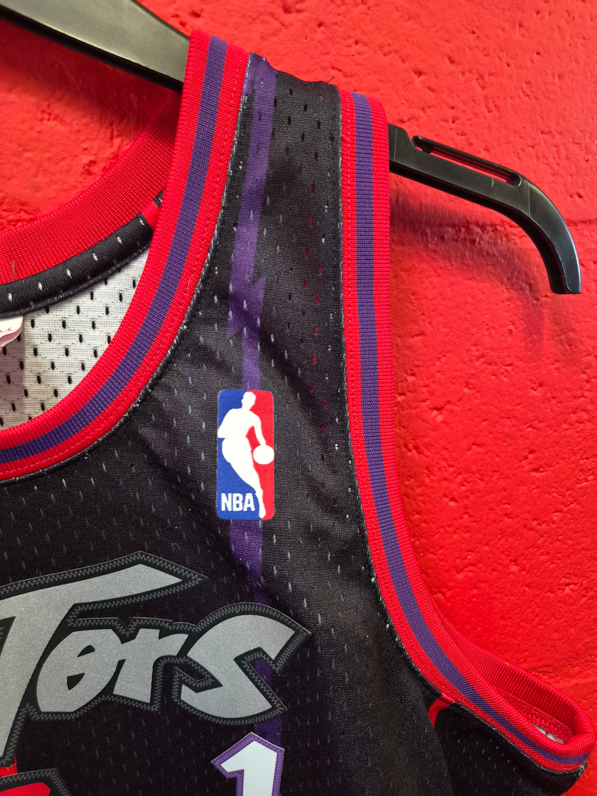 Mitchell & Ness Toronto Raptors 1998-99 NBA Jersey, #1 McGrady, Black, Size Large