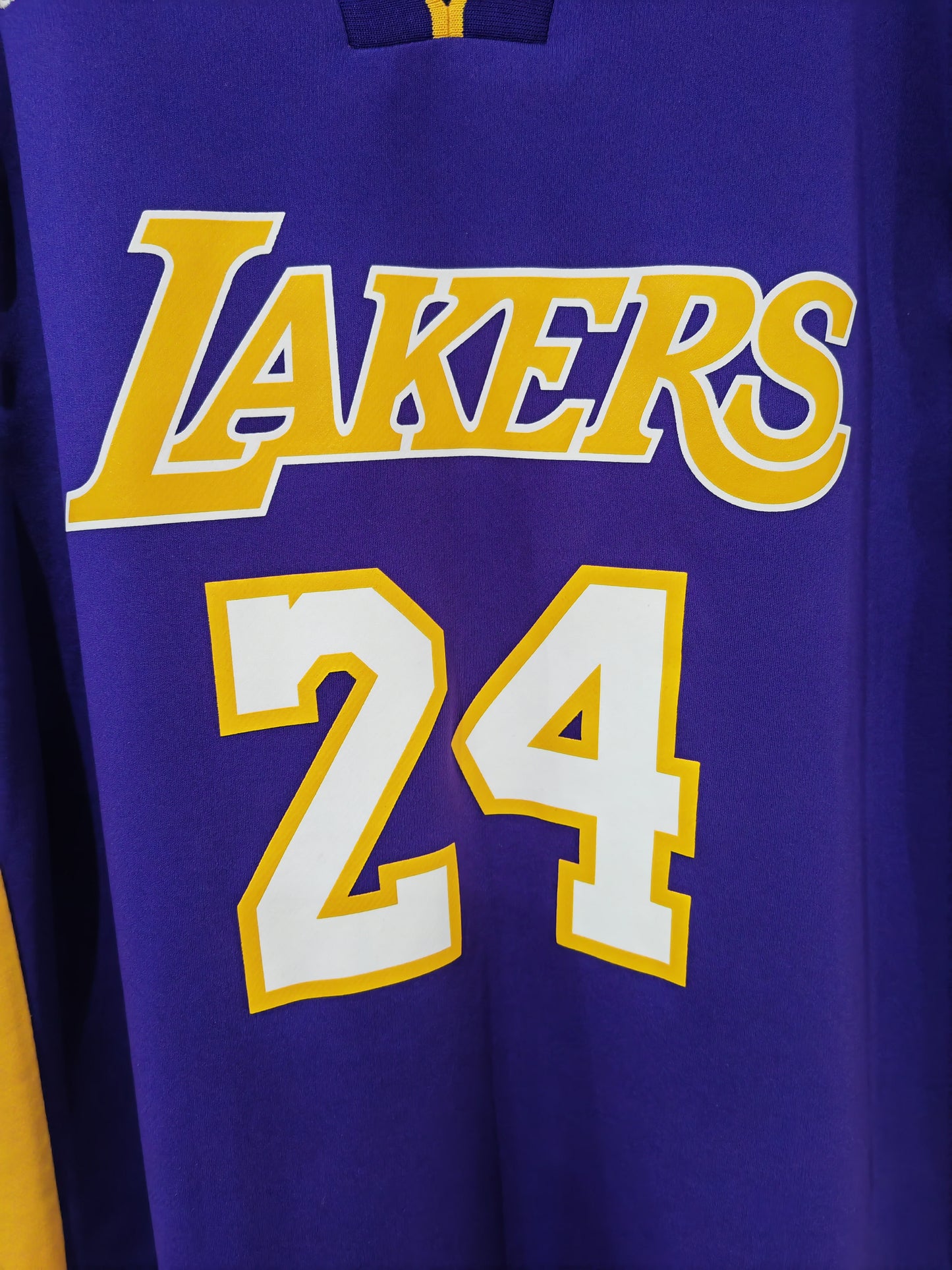 Adidas Los Angeles Lakers NBA Jersey, #24 Bryant, Purple, Size Medium
