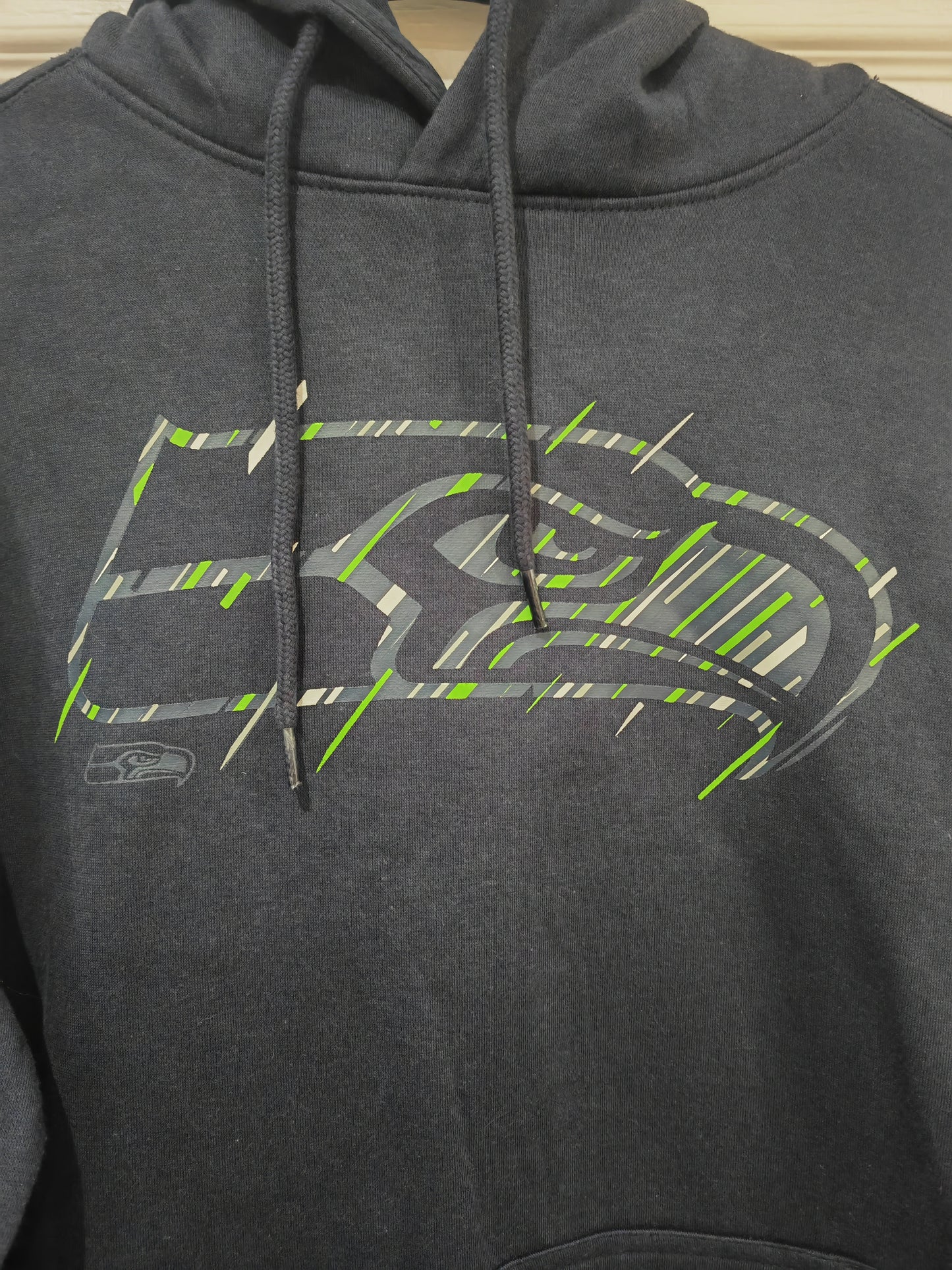 NFL Seattle Seahawks Pullover Hoodie, Navy Blue, Size Medium