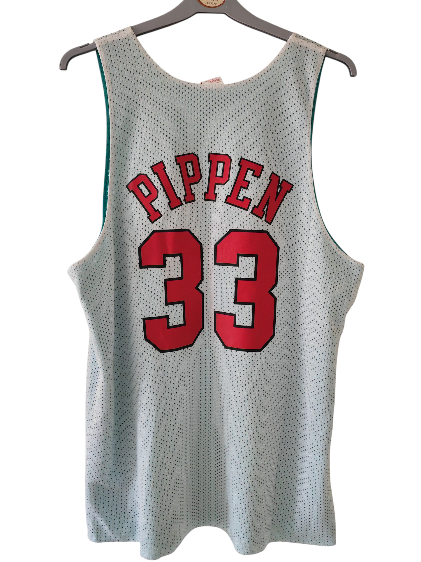 Mitchell & Ness Chicago Bulls/NBA All Star Reversible Jersey, #33 Pippen, Size Medium