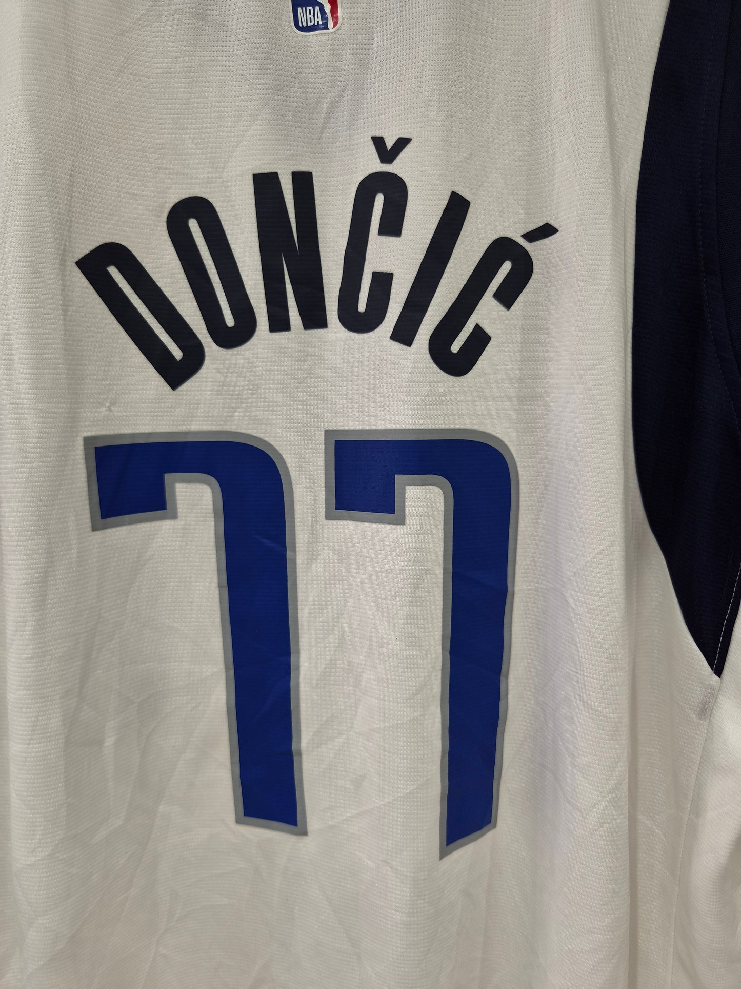 Fanatics Dallas Mavericks NBA Jersey, #77 Doncic, White, Size XL