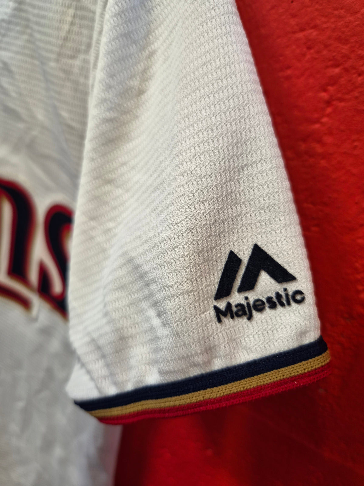 Women's Majestic Minnesota Twins MLB Jersey, White, Size Small