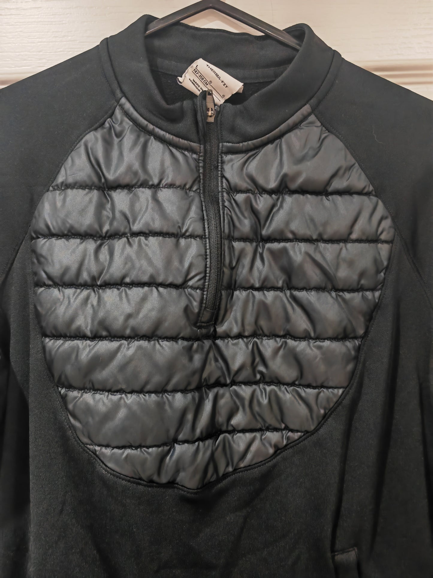Youth Nike 1/4 Zip, Long Sleeve Sports Training Sweatshirt, Black, Size Youth Large