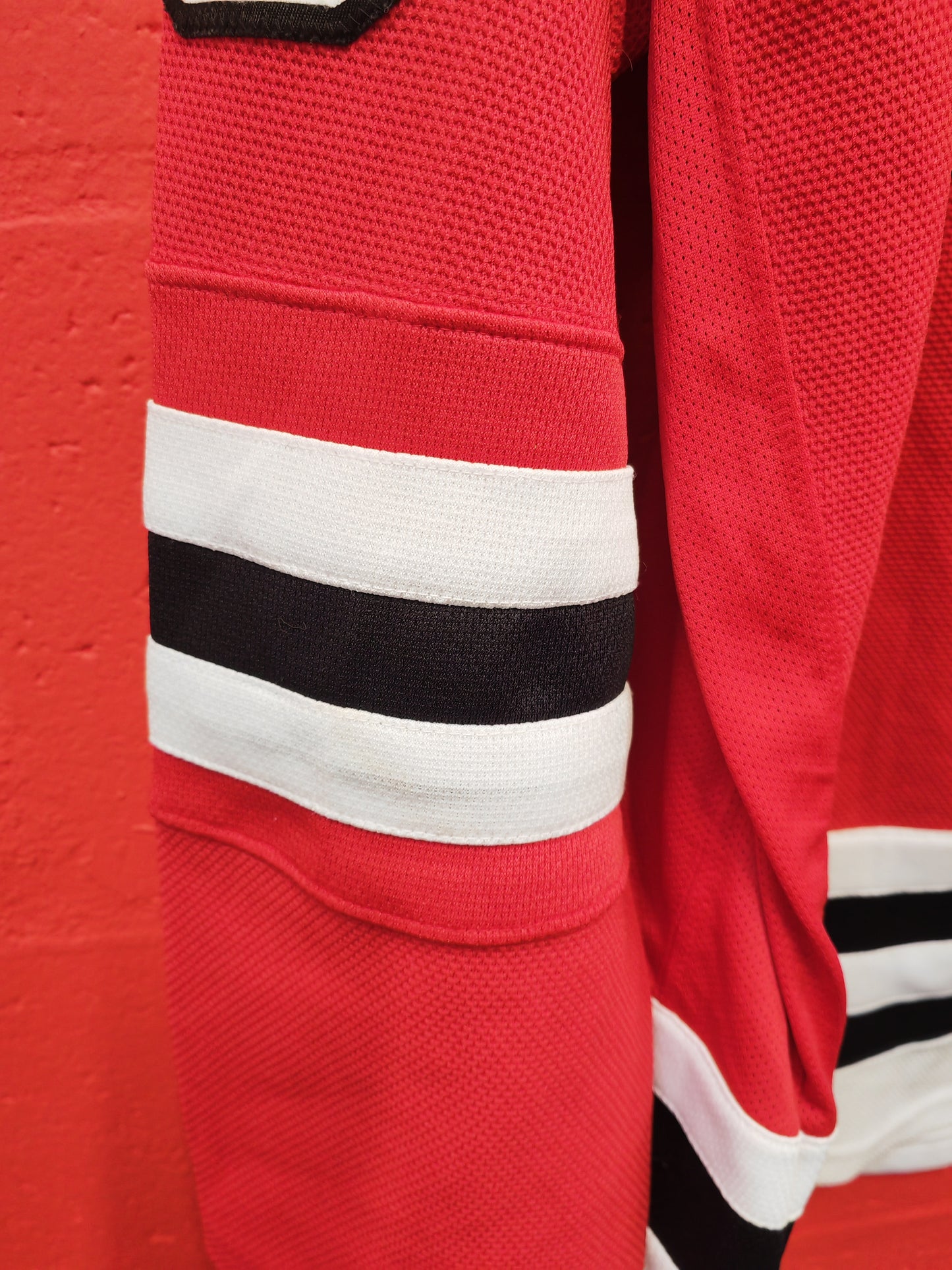 Reebok Chicago Blackhawks NHL Hockey Jersey, #10 Sharp, Red, Size XL