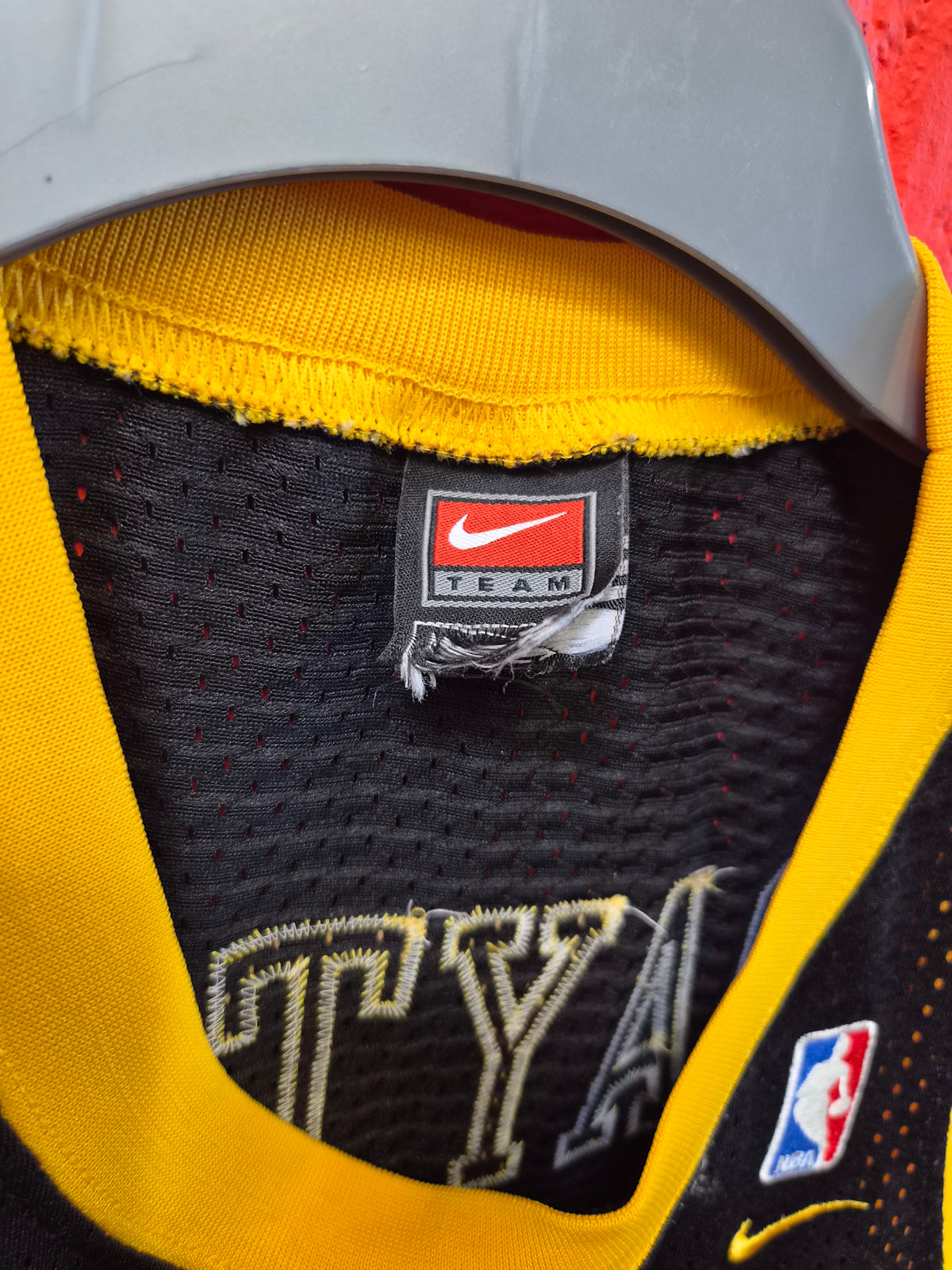 Nike Los Angeles Lakers NBA 'Rewind' Jersey, #20 Payton, Black, Size Medium +2 Length