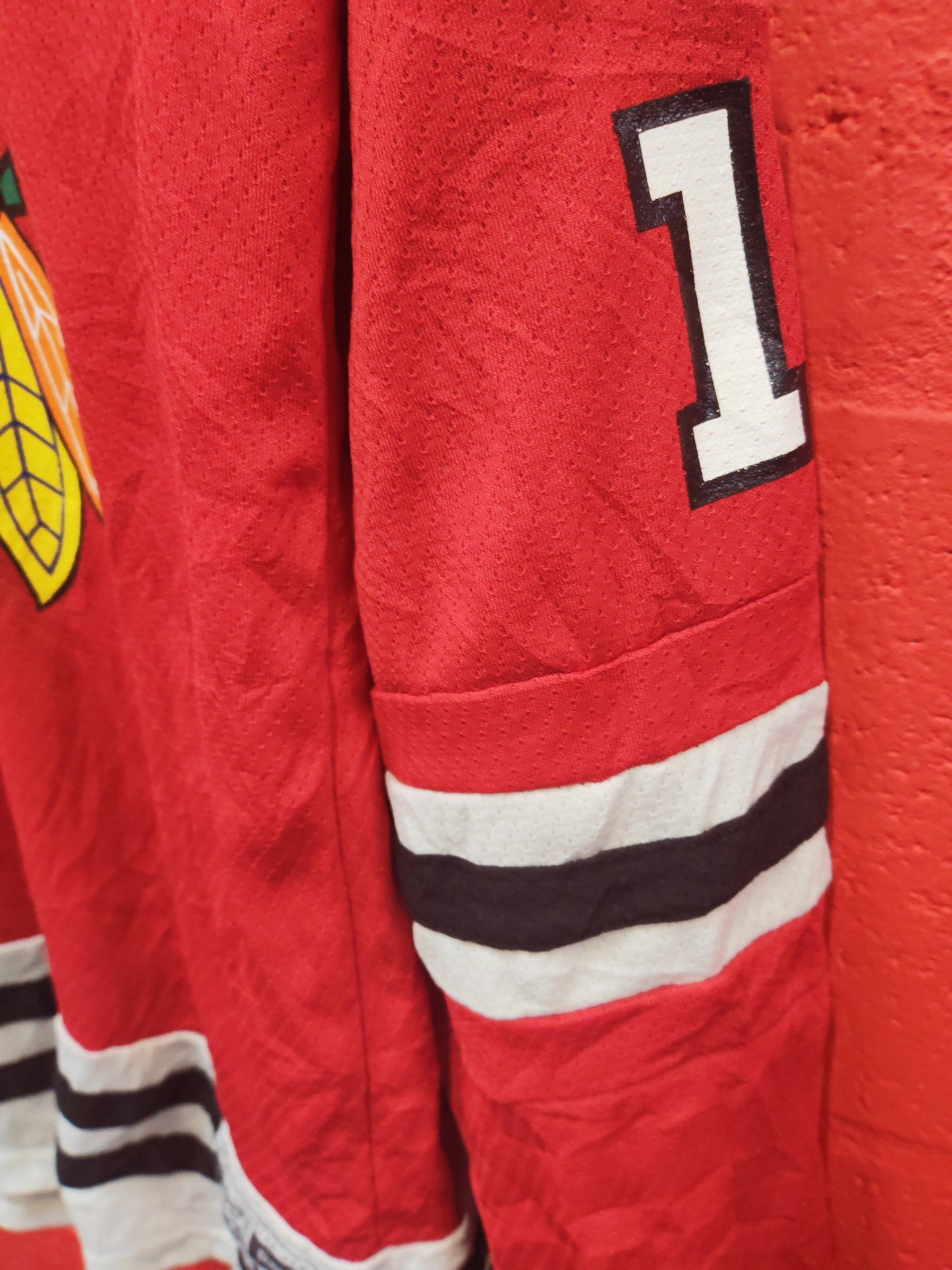 Youth Reebok Chicago Blackhawks NHL Hockey Jersey, #19 Toews, Red, Size YL/XL
