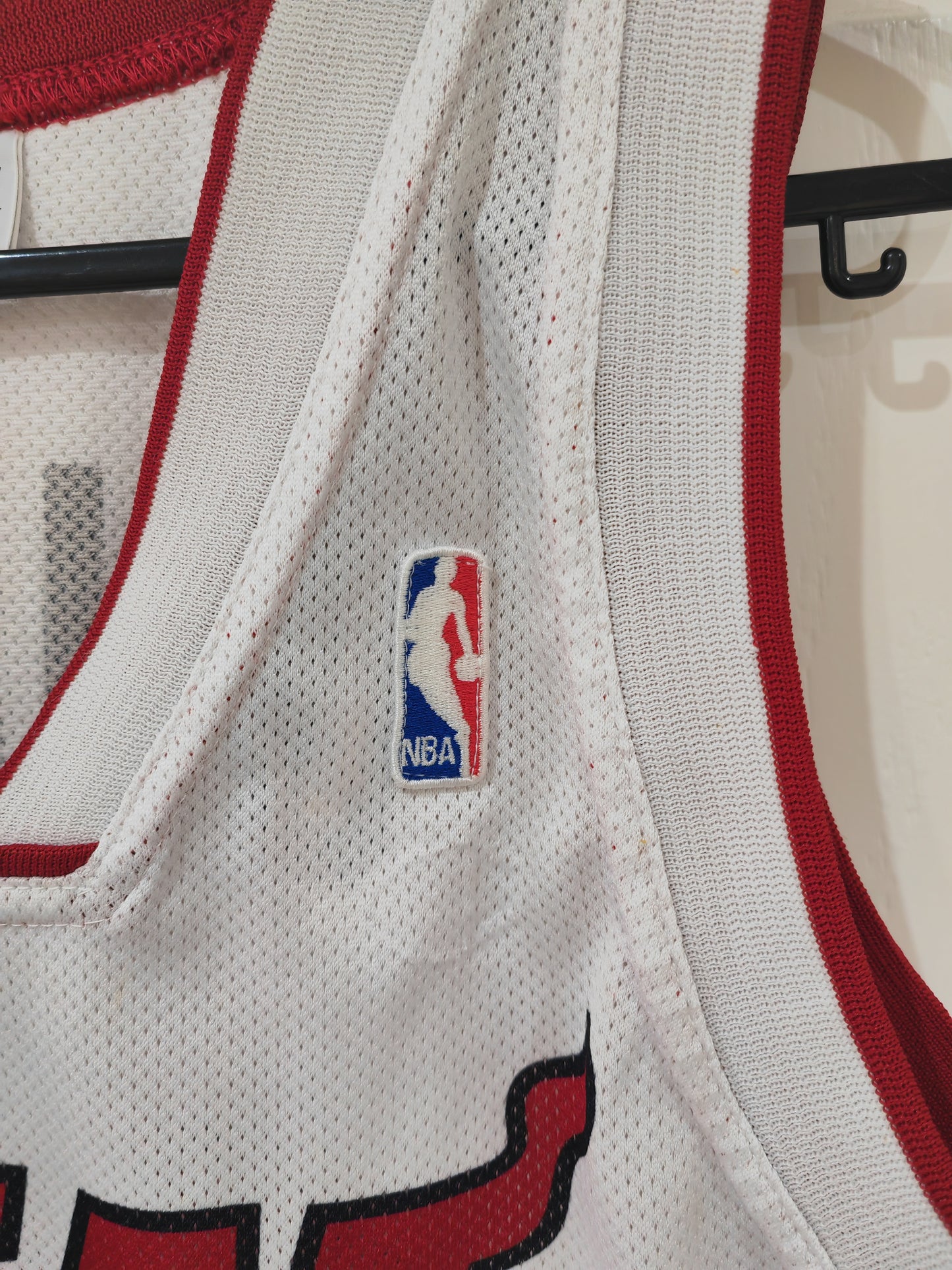 Youth Champion Miami Heat NBA Jersey, #32 O'Neal, White, Size Youth Large