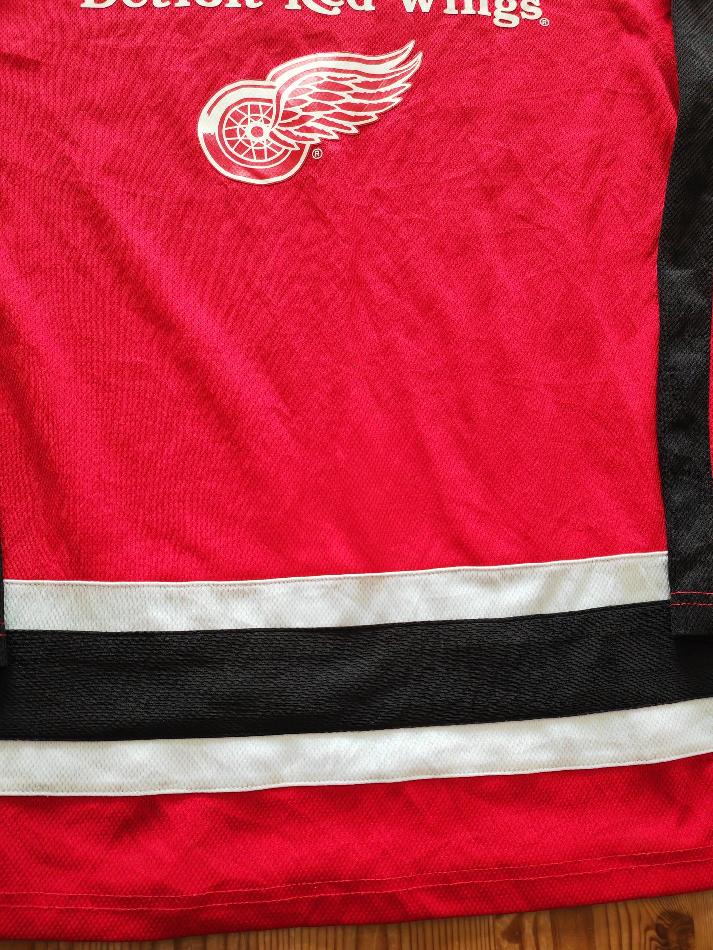 Youth NHL Detroit Red Wings Long Sleeve Jersey Style Top, Red, Size YM