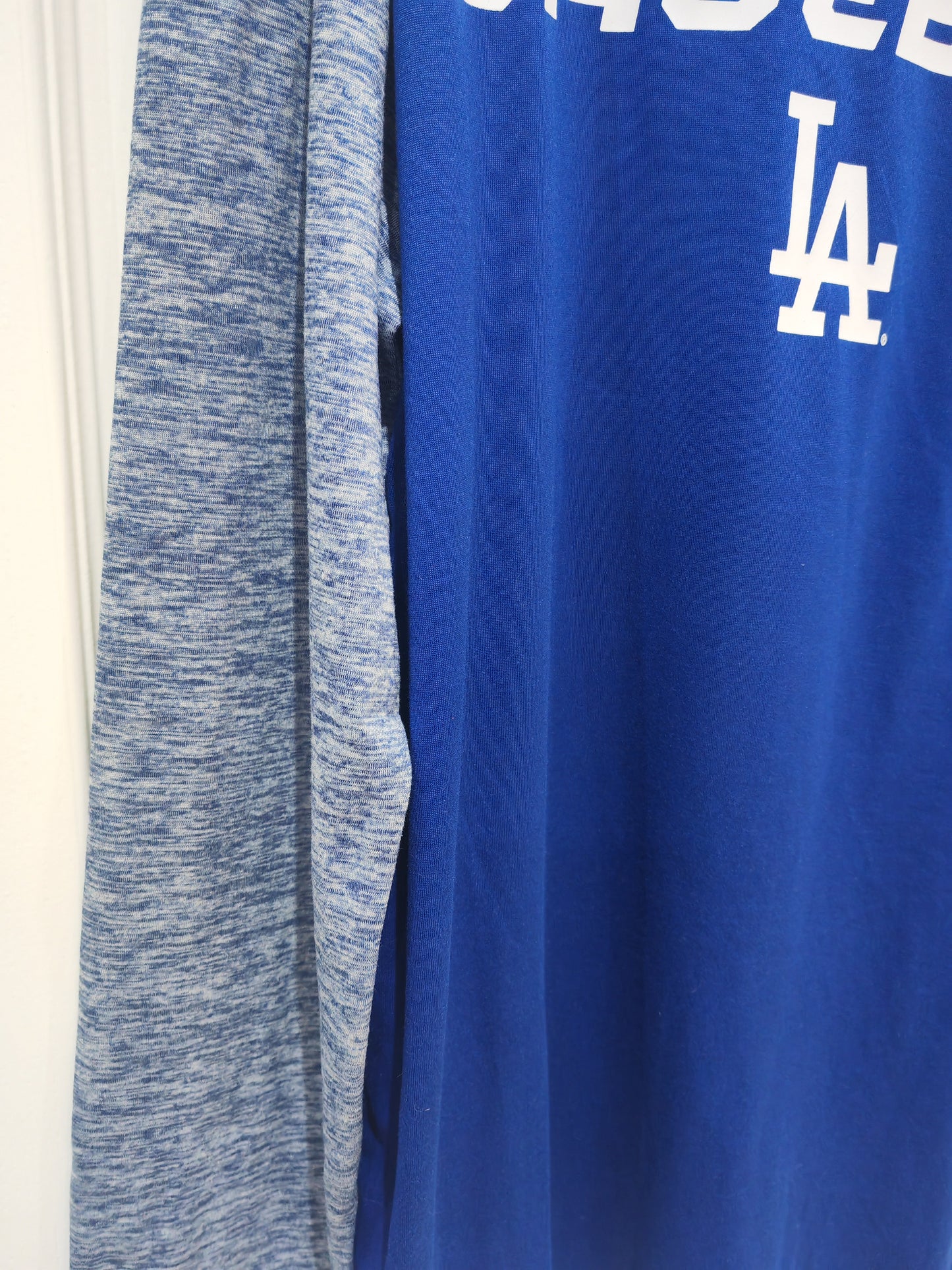 Fanatics Los Angeles Dodgers Lightweight Pullover Hoodie, Blue, Size Medium