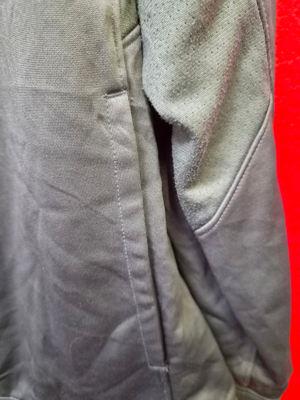 Nike Therma Fit Oregon Ducks NCAA Full Zip Hoodie, Grey, Size Medium